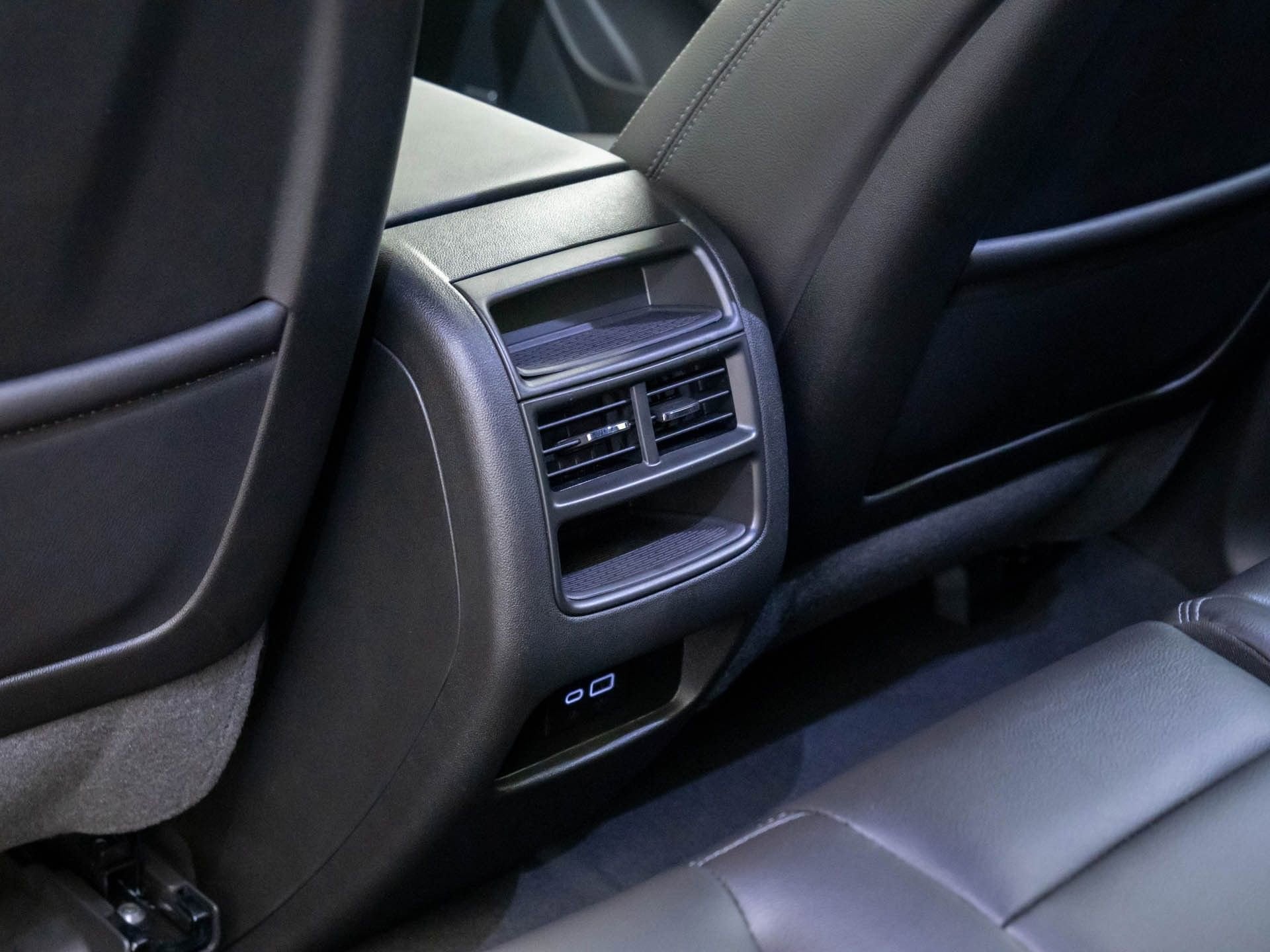 2026 Cadillac XT5 Luxury - Photo 17