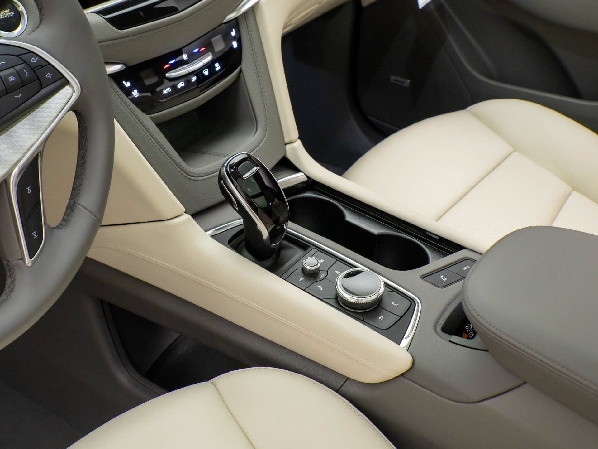 2026 Cadillac XT5 Premium Luxury - Photo 11
