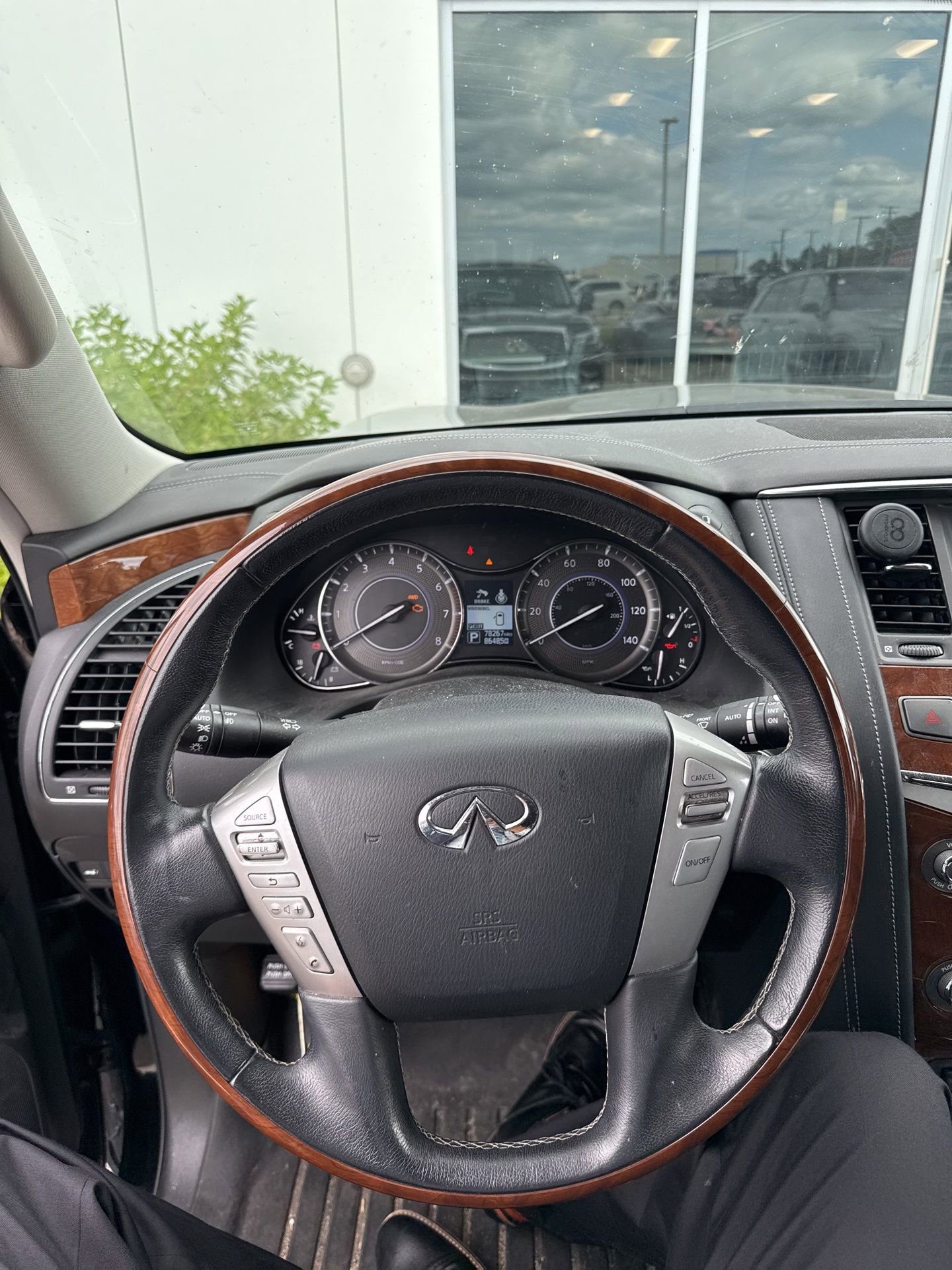 2018 Infiniti QX80 Base photo 2