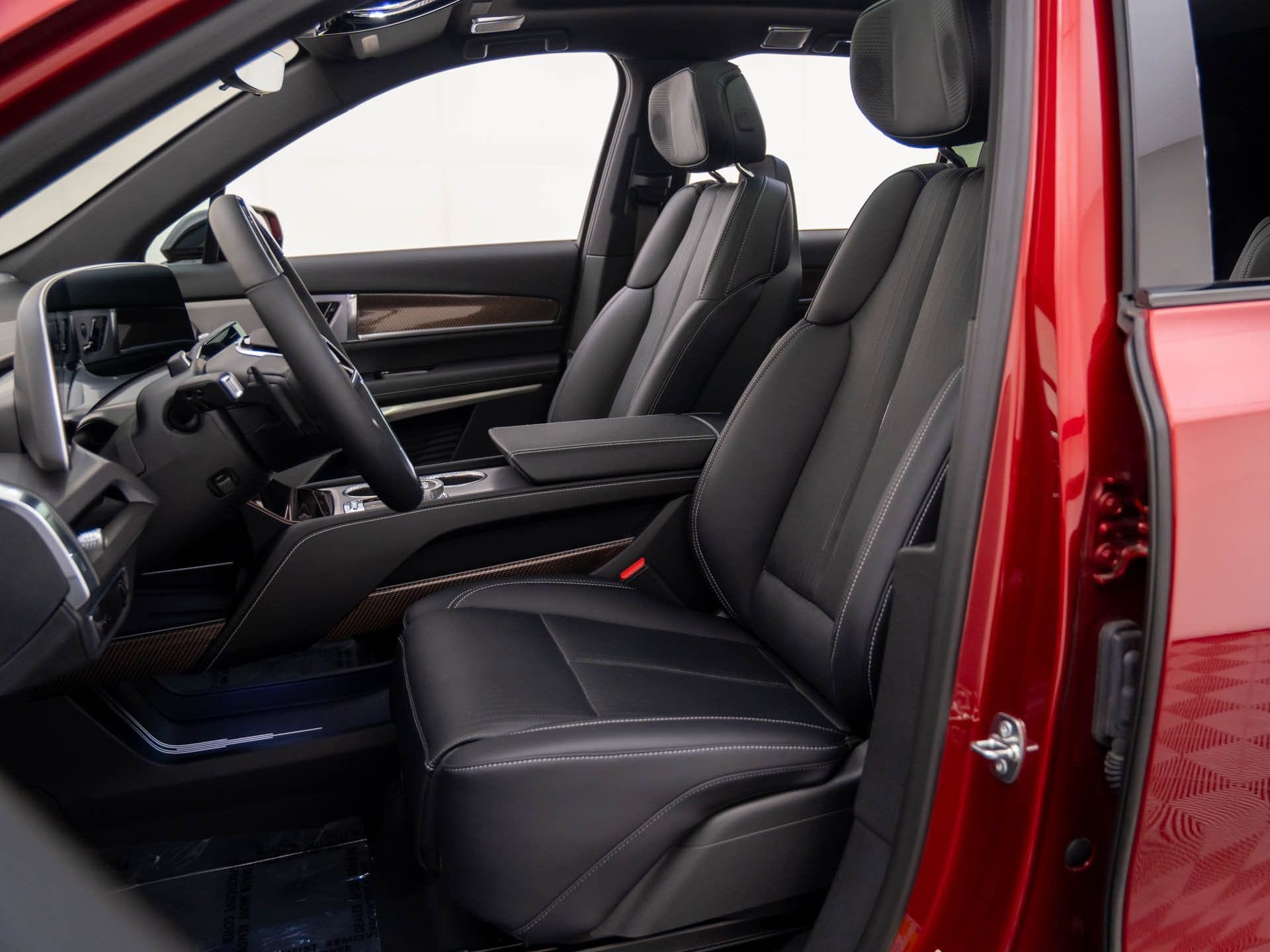2026 Cadillac VISTIQ Sport - Photo 16