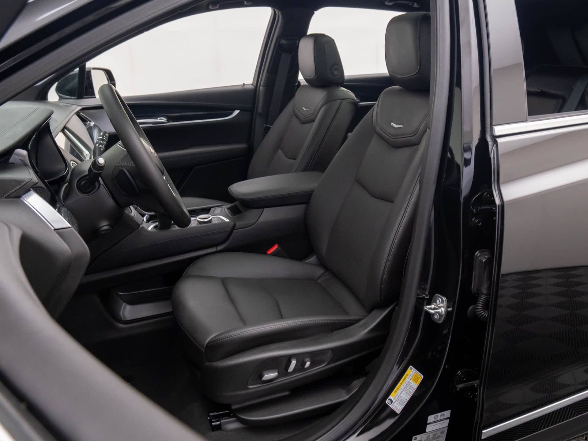 2026 Cadillac XT5 Premium Luxury - Photo 9