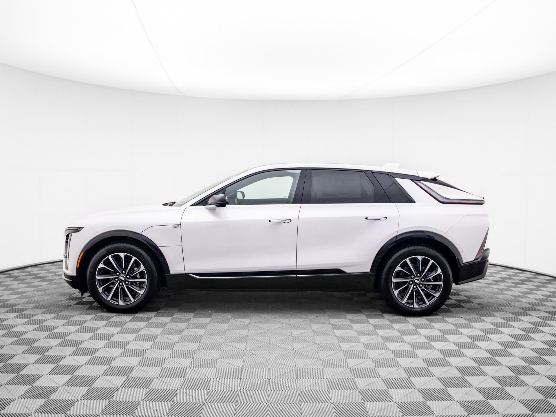 2025 Cadillac Lyriq Sport photo 4