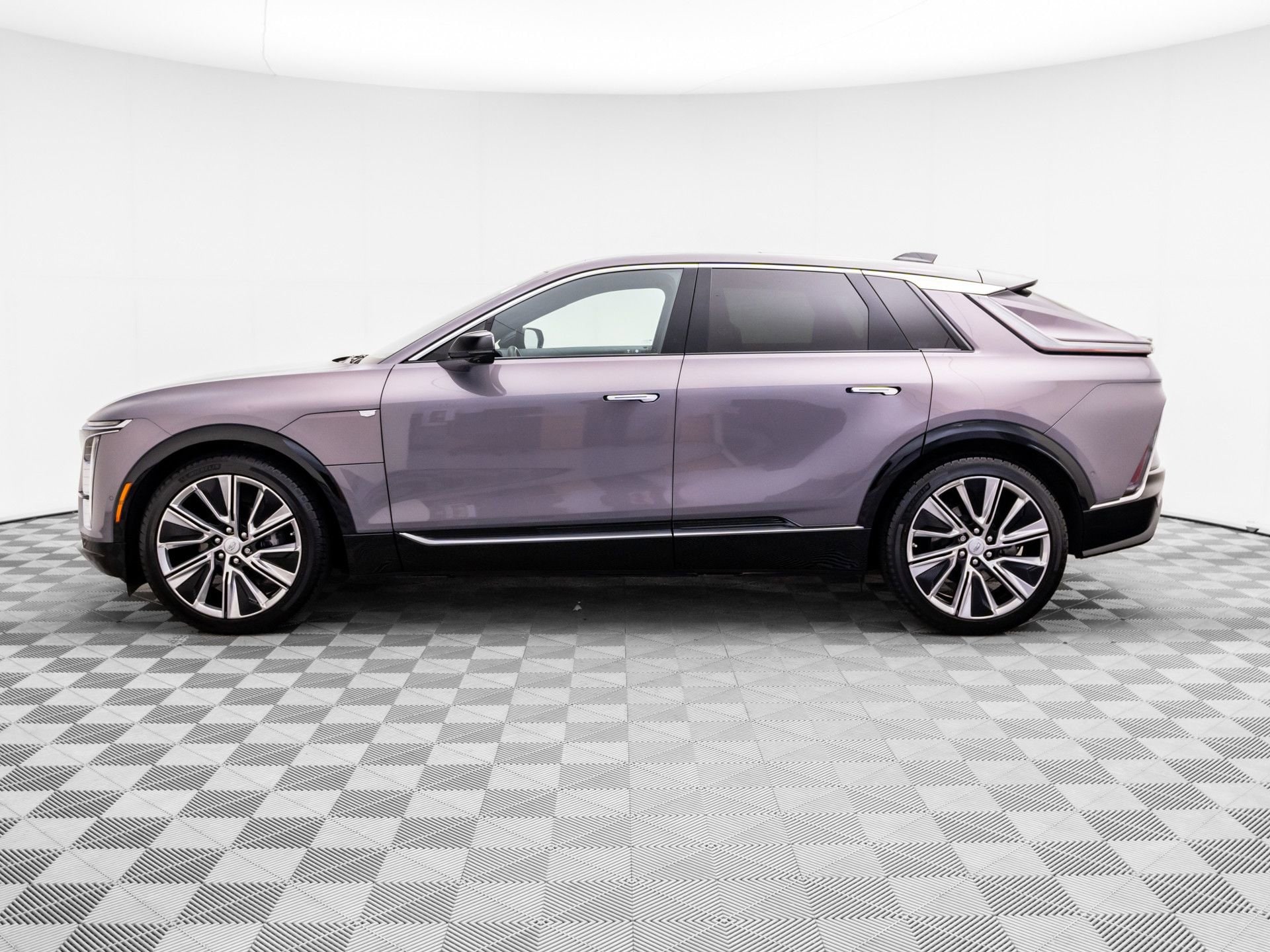 Certified 2025 Cadillac LYRIQ Luxury 3 with VIN 1GYKPTRL9SZ301586 for sale in Barrington, IL