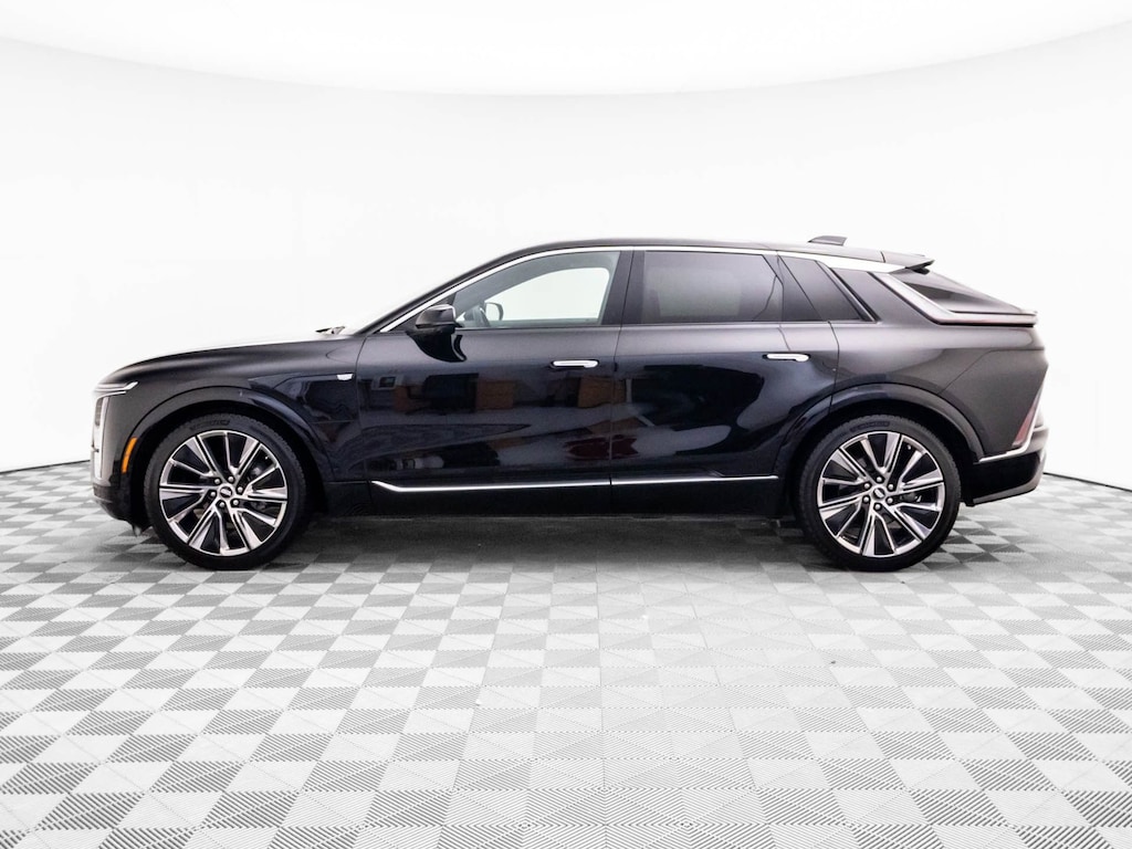 Used 2026 CADILLAC LYRIQ Signature Luxury SUV