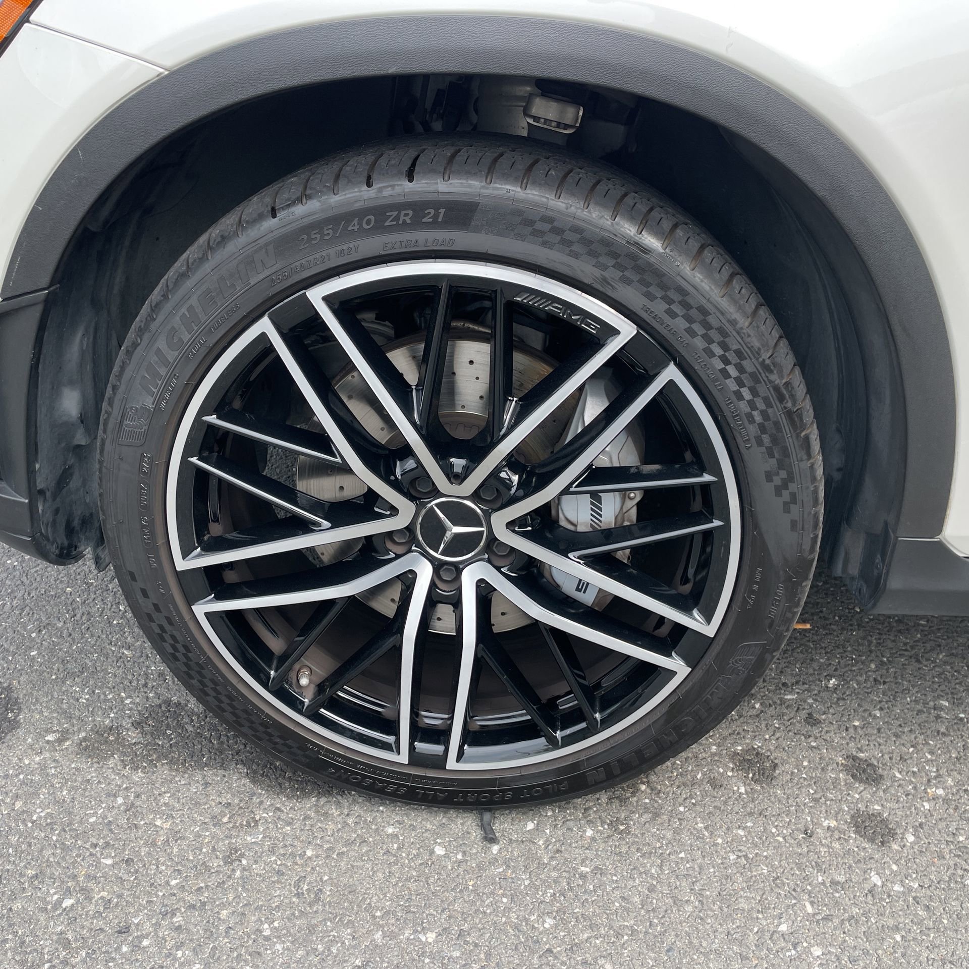 2022 Mercedes Benz GLC AMG 43 photo 3