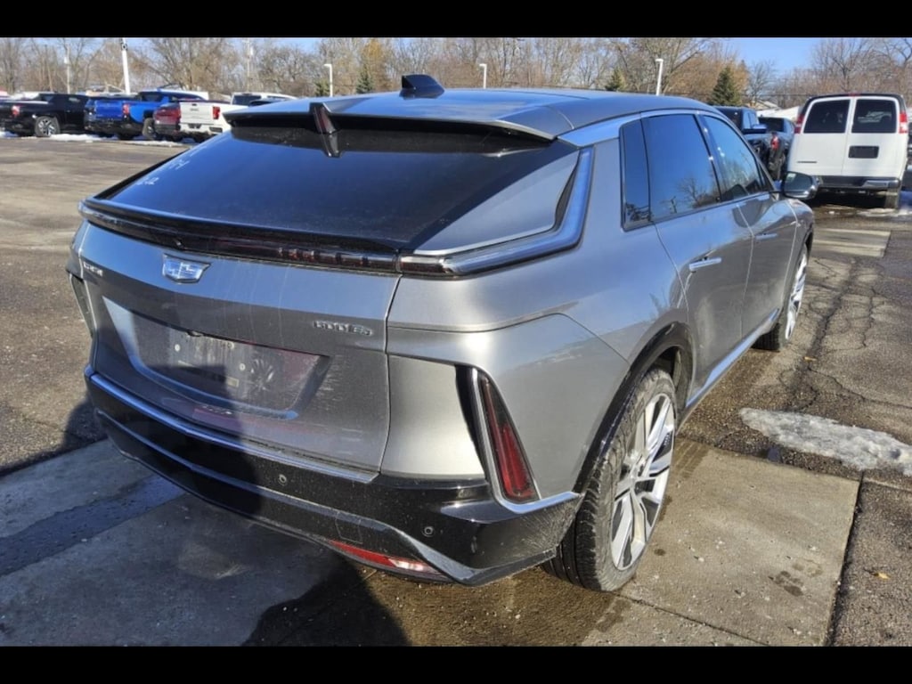 Used 2024 CADILLAC LYRIQ Luxury 3 SUV