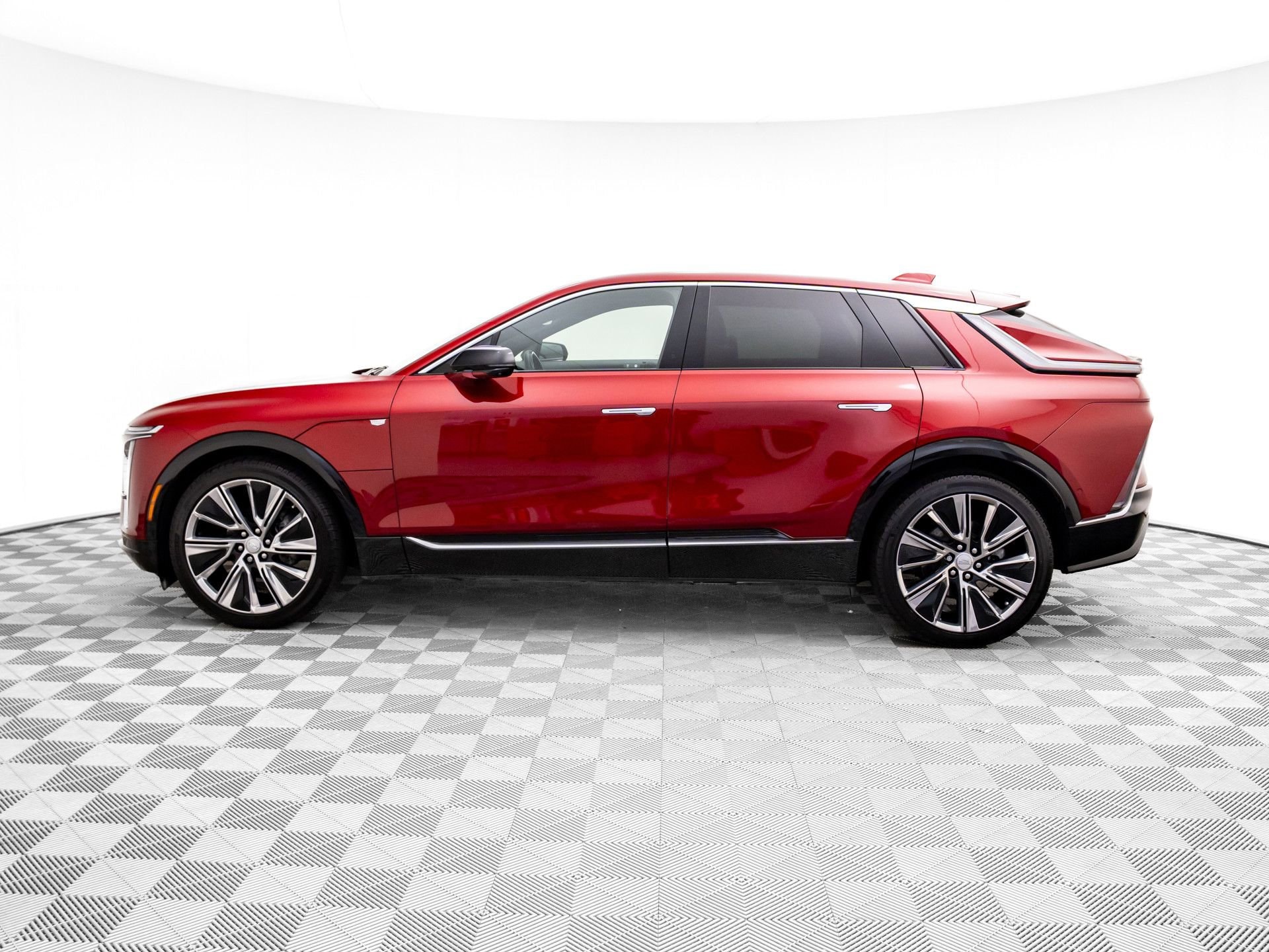 Certified 2024 Cadillac LYRIQ Luxury 3 with VIN 1GYKPSRL4RZ138284 for sale in Barrington, IL