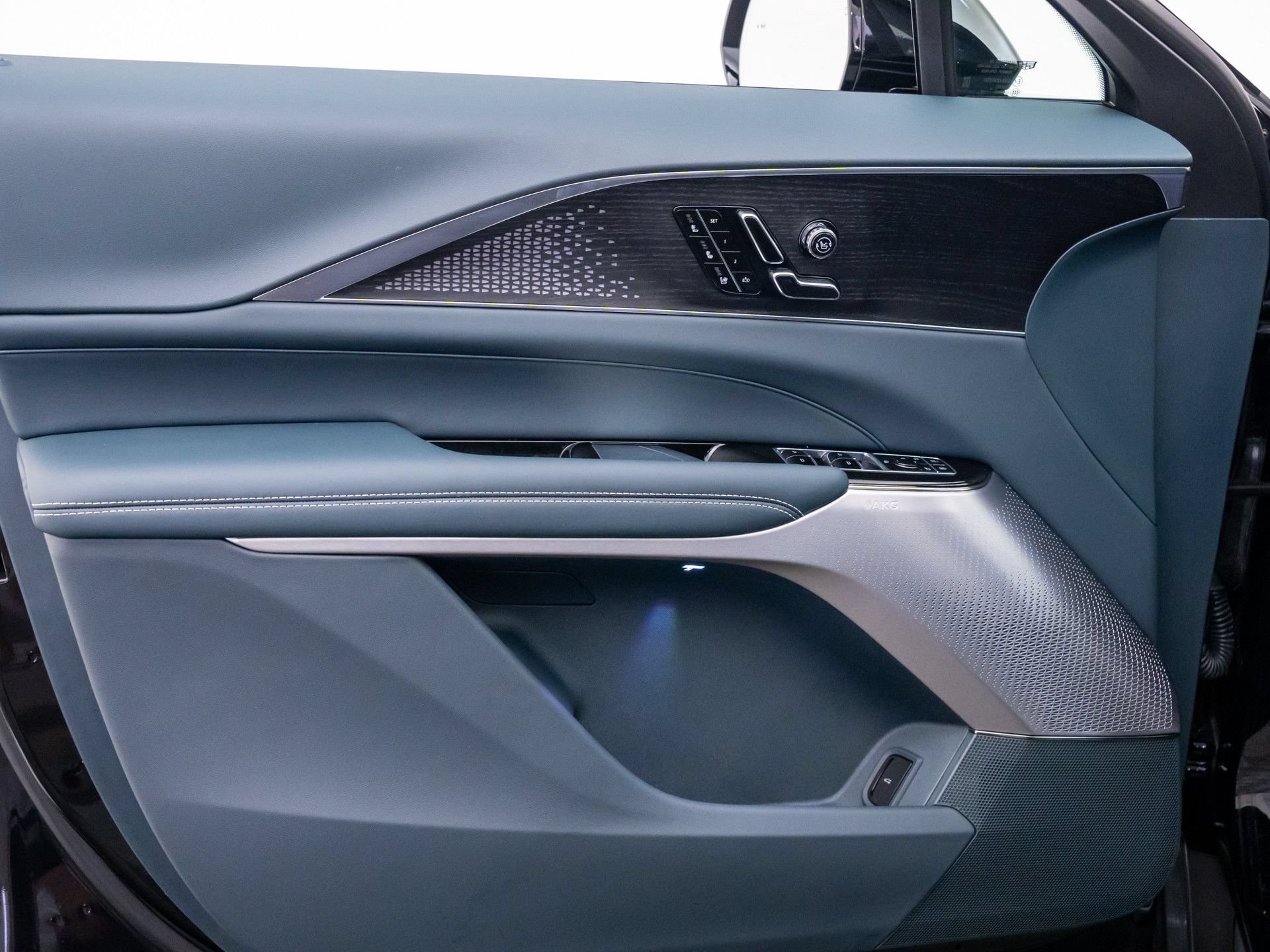 2026 Cadillac LYRIQ Signature Sport - Photo 12