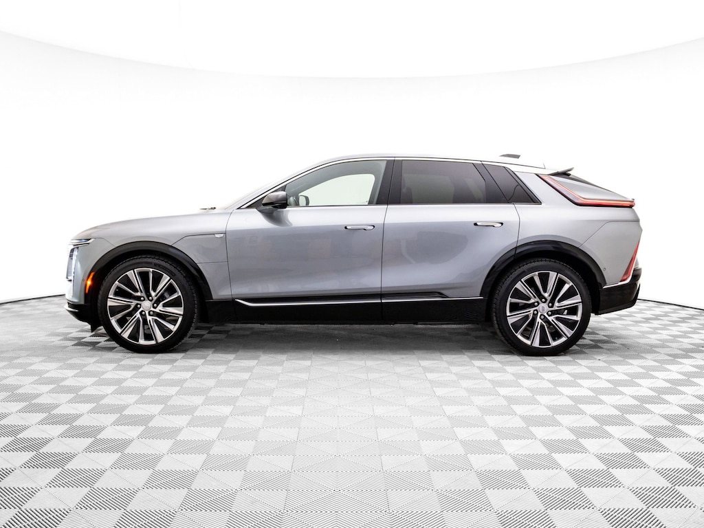 Certified 2024 CADILLAC LYRIQ Luxury 3 SUV