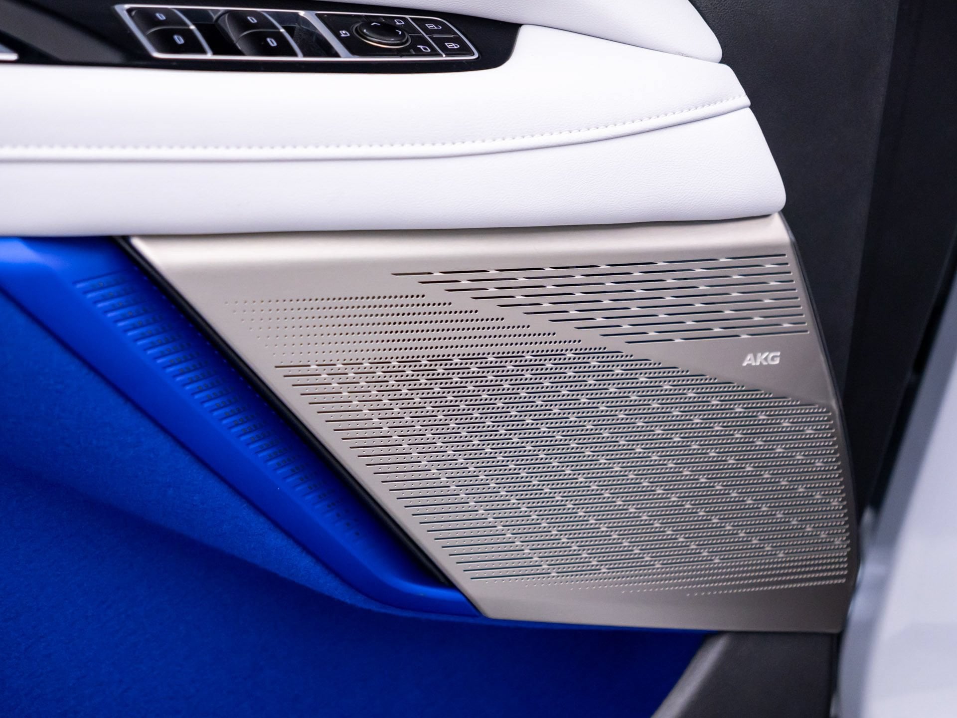 2027 Cadillac OPTIQ Sport - Photo 14