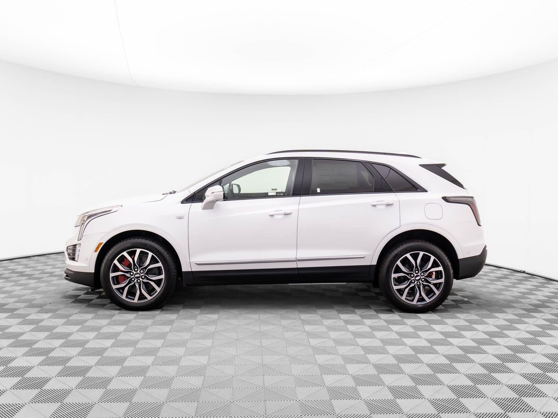 2025 Cadillac XT5 Sport photo 4