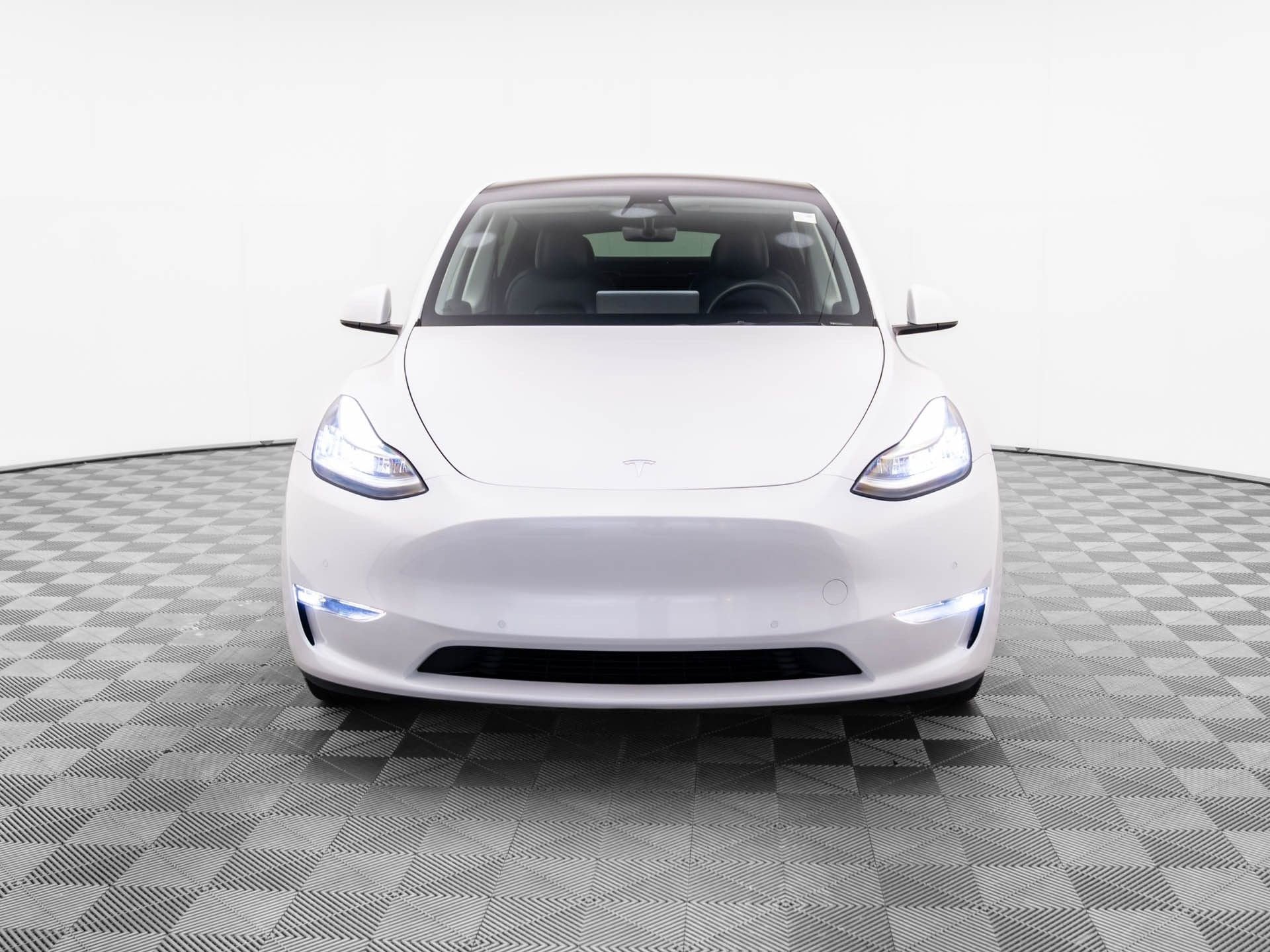 Used 2021 Tesla Model Y Long Range with VIN 5YJYGDEE6MF102811 for sale in Barrington, IL