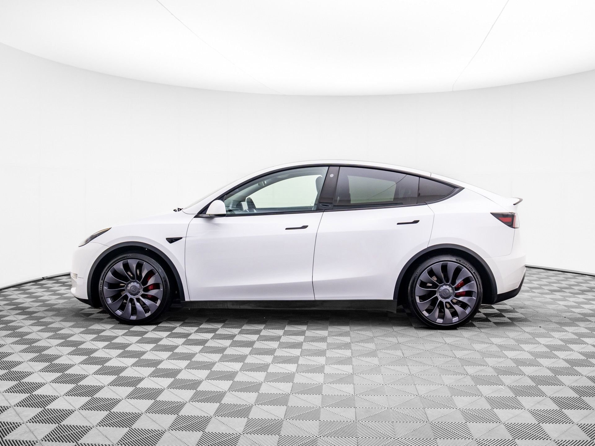 Used 2023 Tesla Model Y Performance with VIN 7SAYGDEF5PF645924 for sale in Barrington, IL