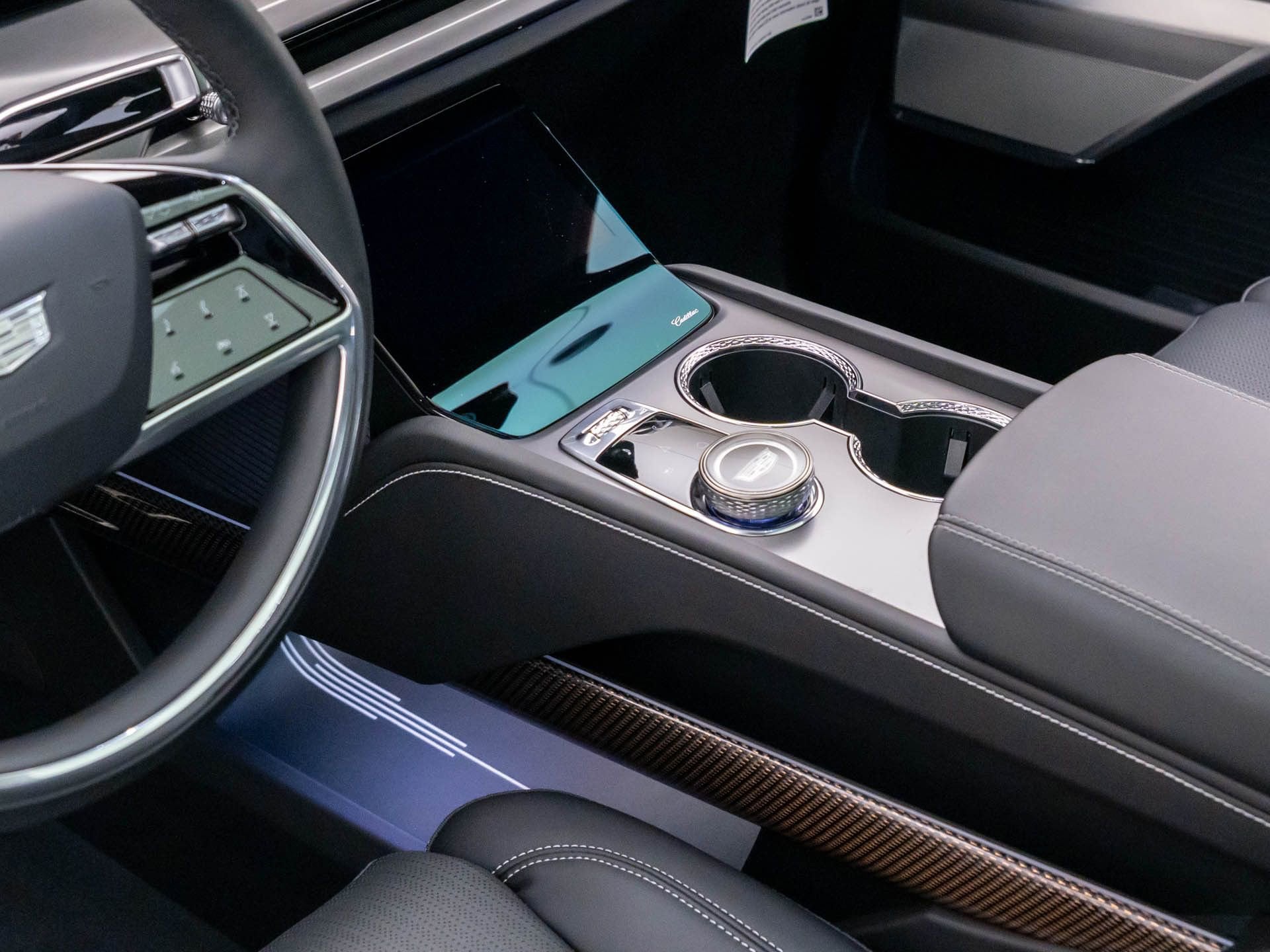 2026 Cadillac VISTIQ Sport - Photo 13