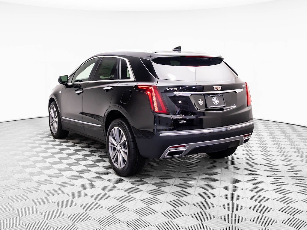 New 2025 CADILLAC XT5 Premium Luxury SUV