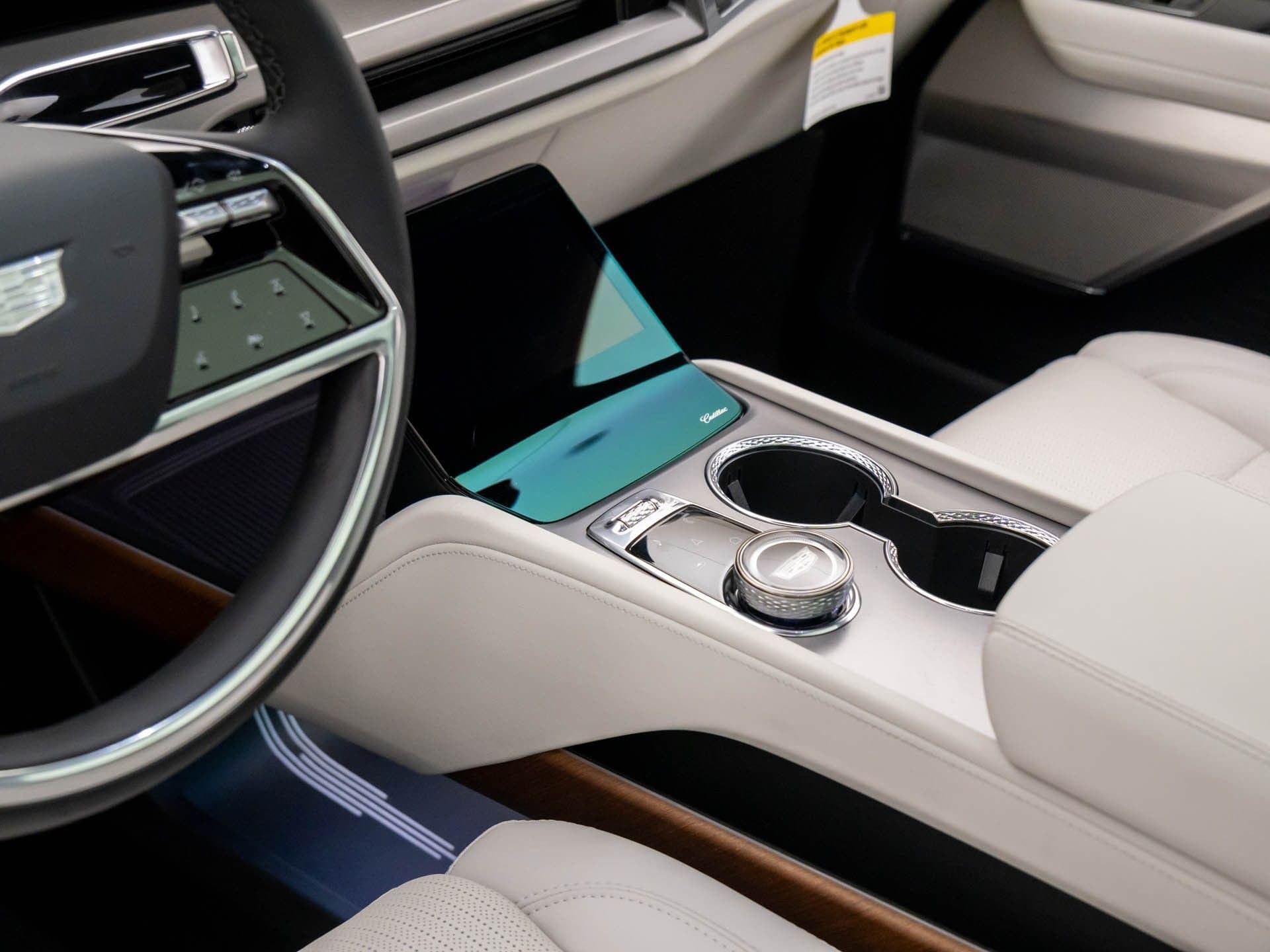 2026 Cadillac VISTIQ Luxury - Photo 13