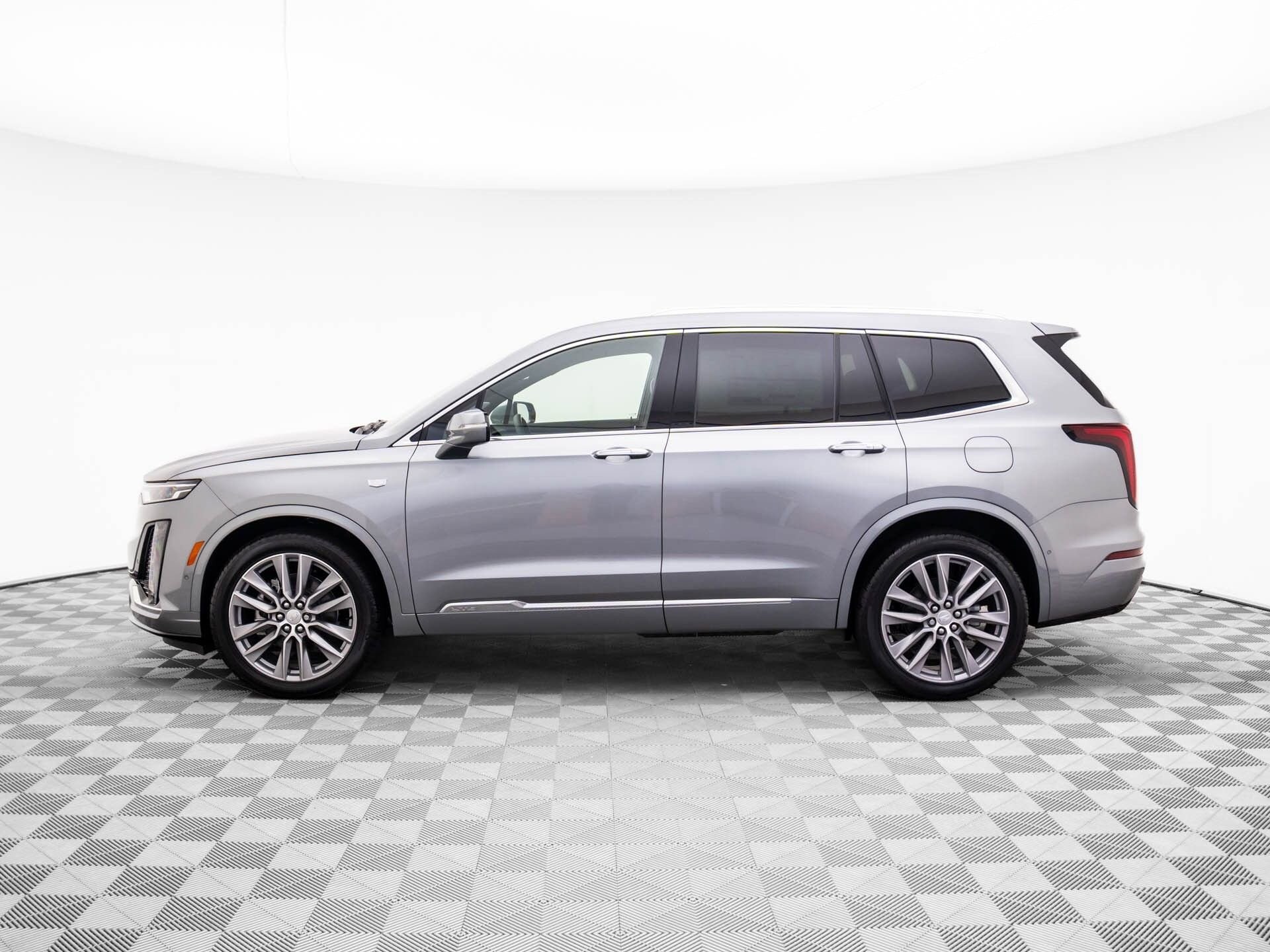 2025 Cadillac XT6 Premium Luxury photo 4