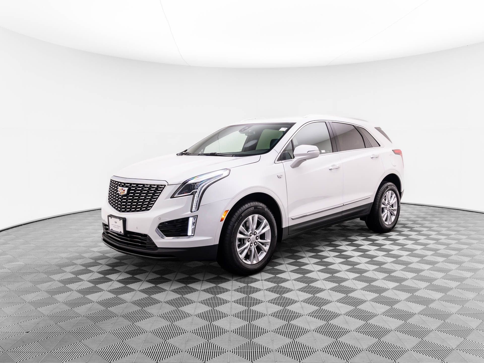 Used 2024 Cadillac XT5 Luxury with VIN 1GYKNBR49RZ743755 for sale in Barrington, IL