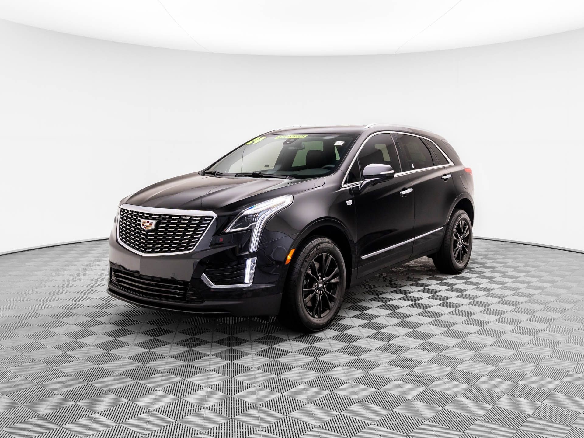 Used 2024 Cadillac XT5 Luxury with VIN 1GYKNBR48RZ734657 for sale in Barrington, IL