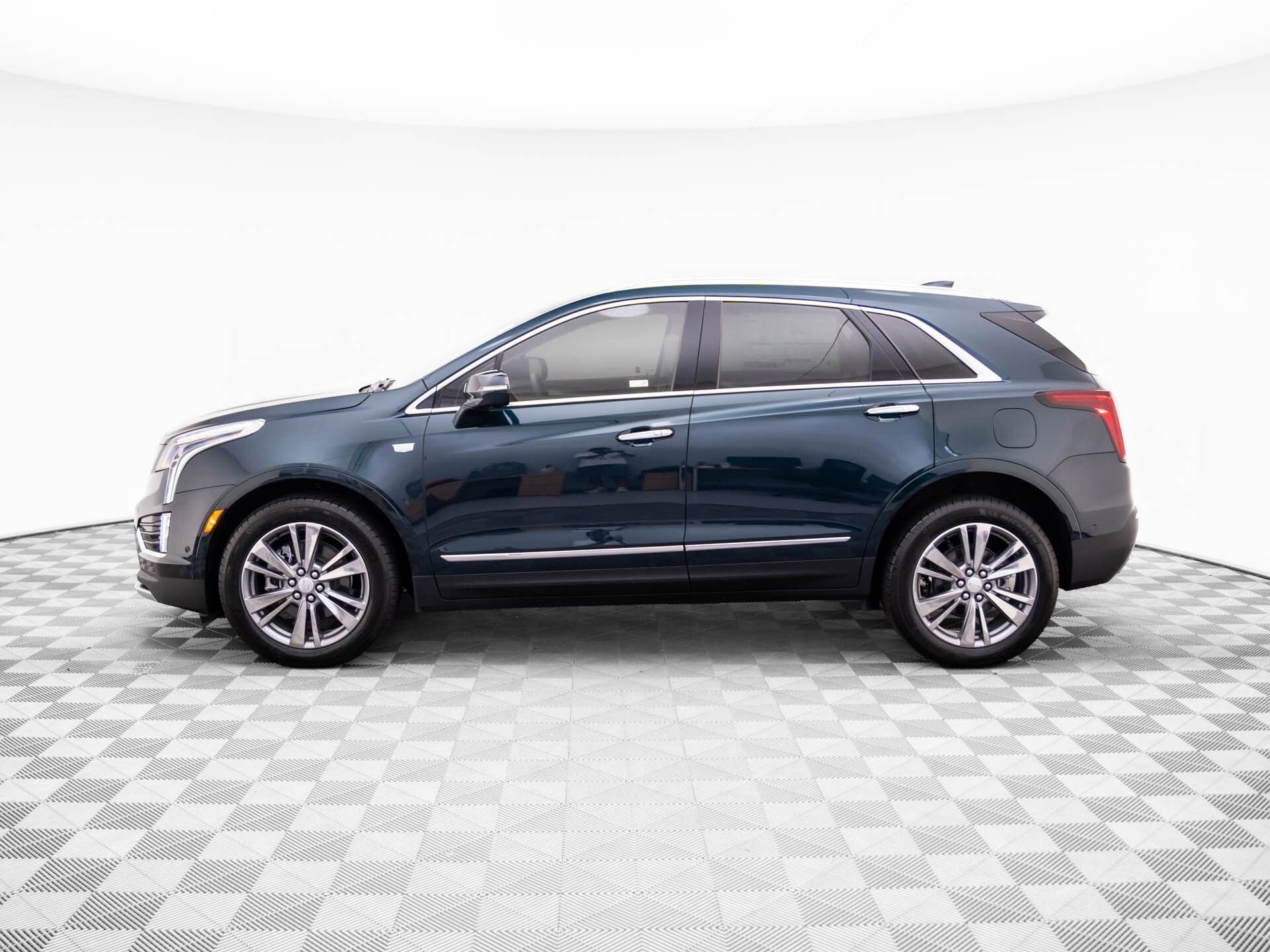 2025 Cadillac XT5 Premium Luxury photo 4