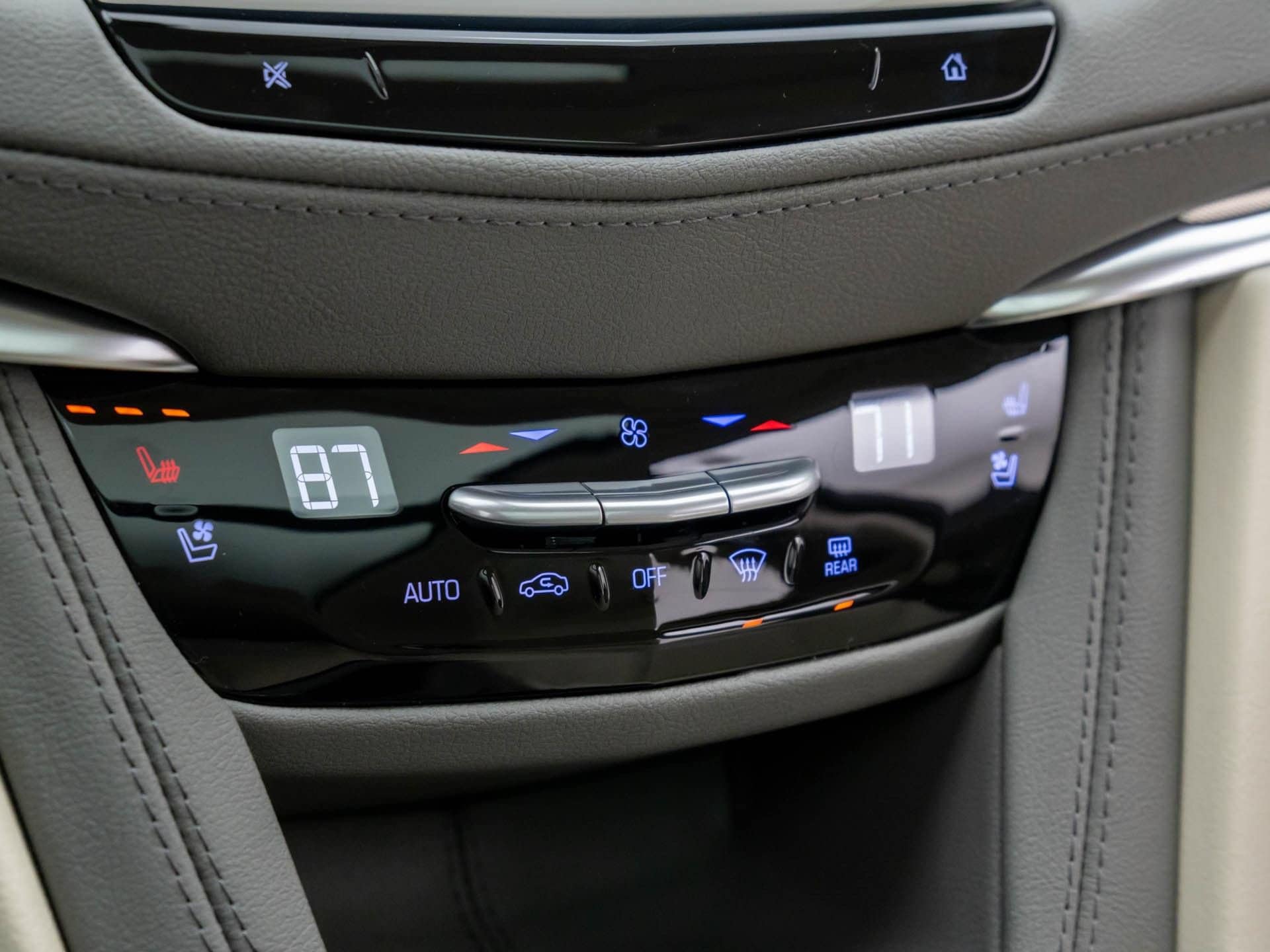 2026 Cadillac XT5 Premium Luxury - Photo 28