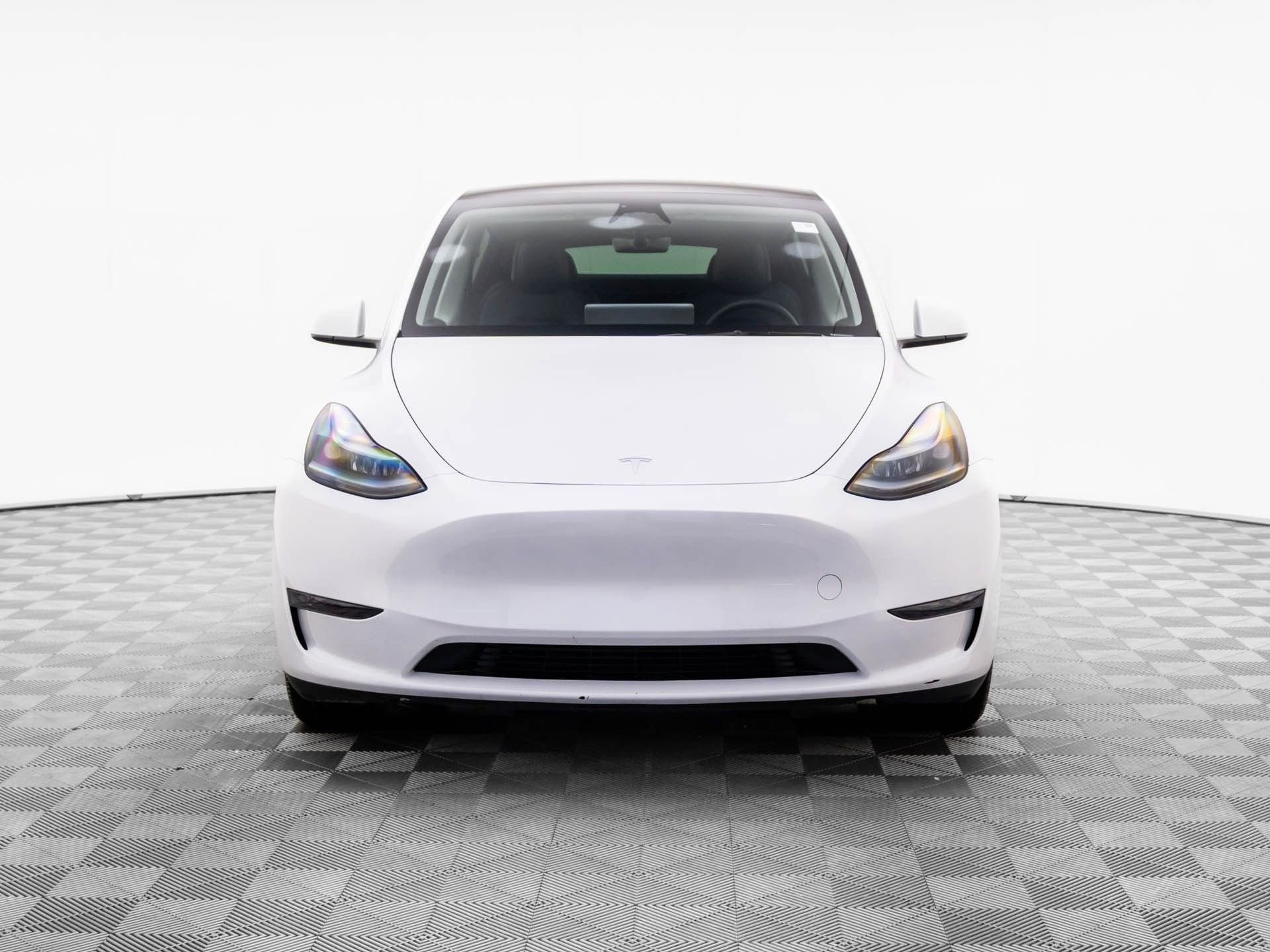 Used 2024 Tesla Model Y Long Range with VIN 7SAYGDEE5RA235146 for sale in Barrington, IL