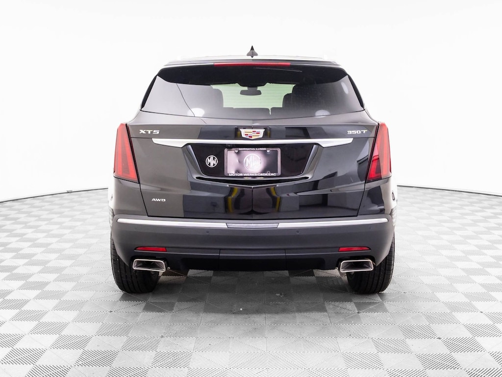 New 2026 CADILLAC XT5 Luxury SUV