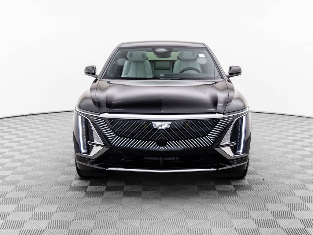 New 2026 CADILLAC LYRIQ Luxury SUV