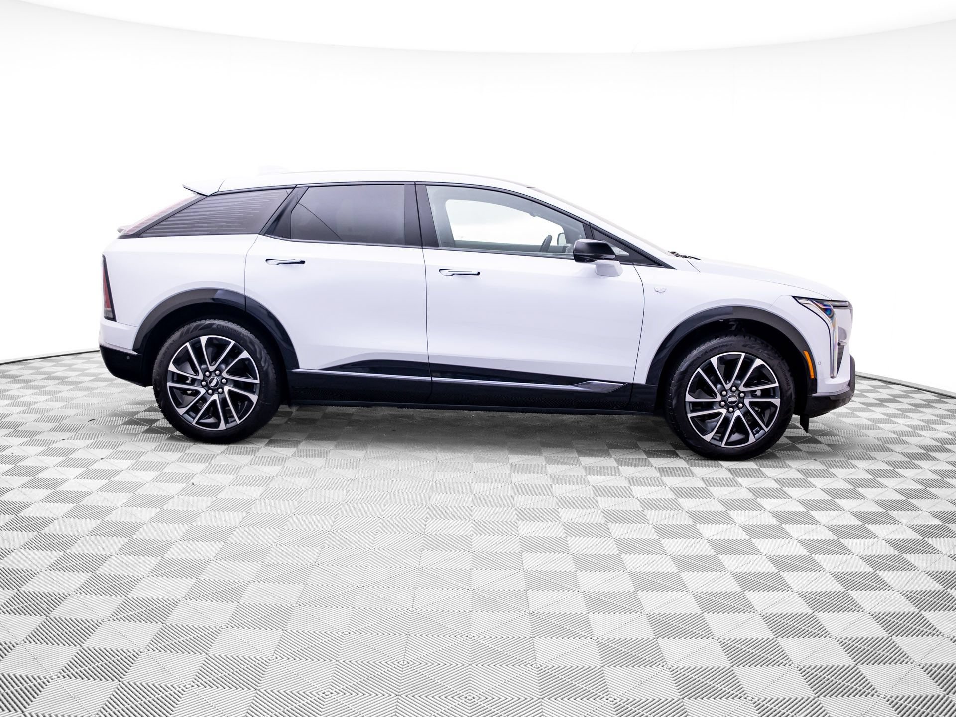 2027 Cadillac OPTIQ Sport - Photo 6
