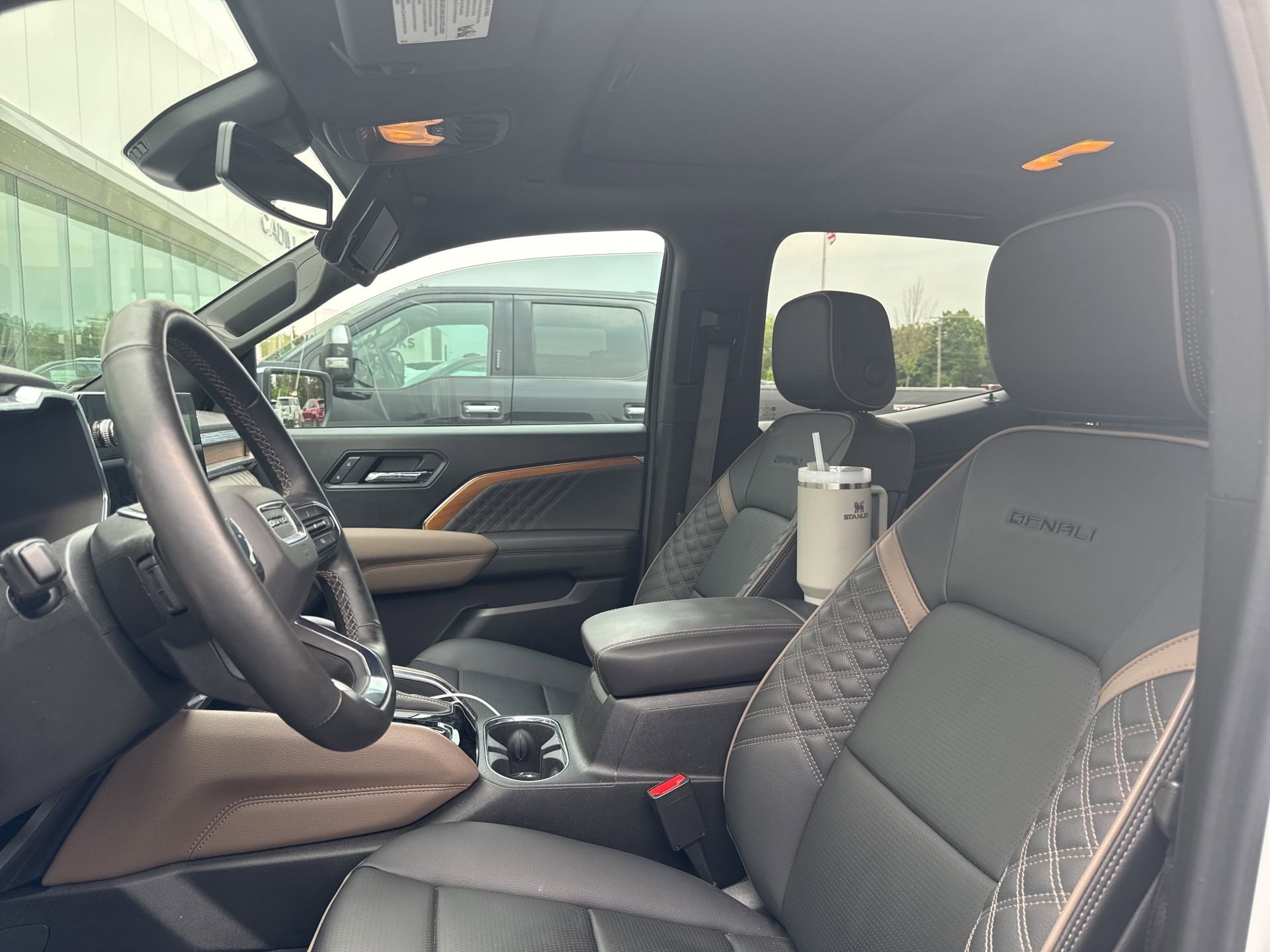 Used 2024 GMC Canyon Denali with VIN 1GTP6FEK8R1142792 for sale in Barrington, IL