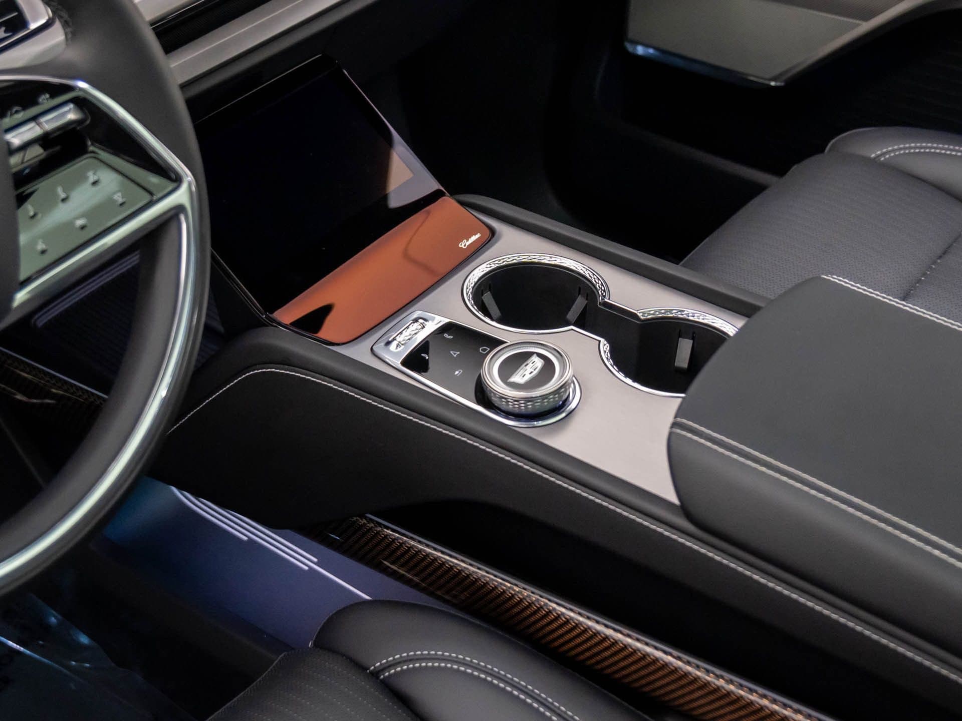 2026 Cadillac VISTIQ Sport - Photo 13