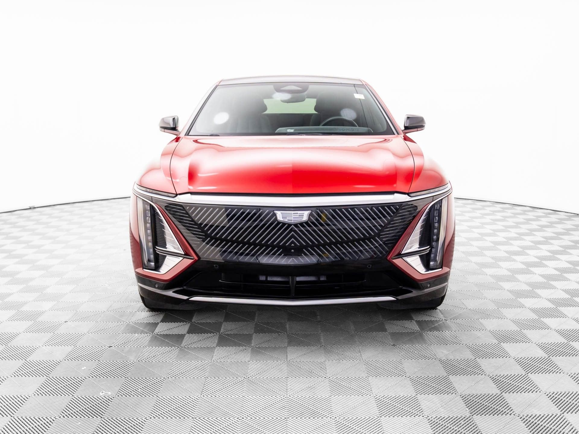 Used 2024 Cadillac LYRIQ Luxury 3 with VIN 1GYKPSRL4RZ135871 for sale in Barrington, IL