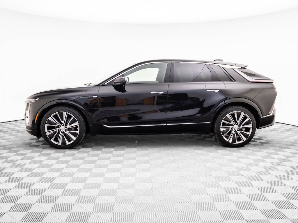 Certified 2024 CADILLAC LYRIQ Luxury 3 SUV