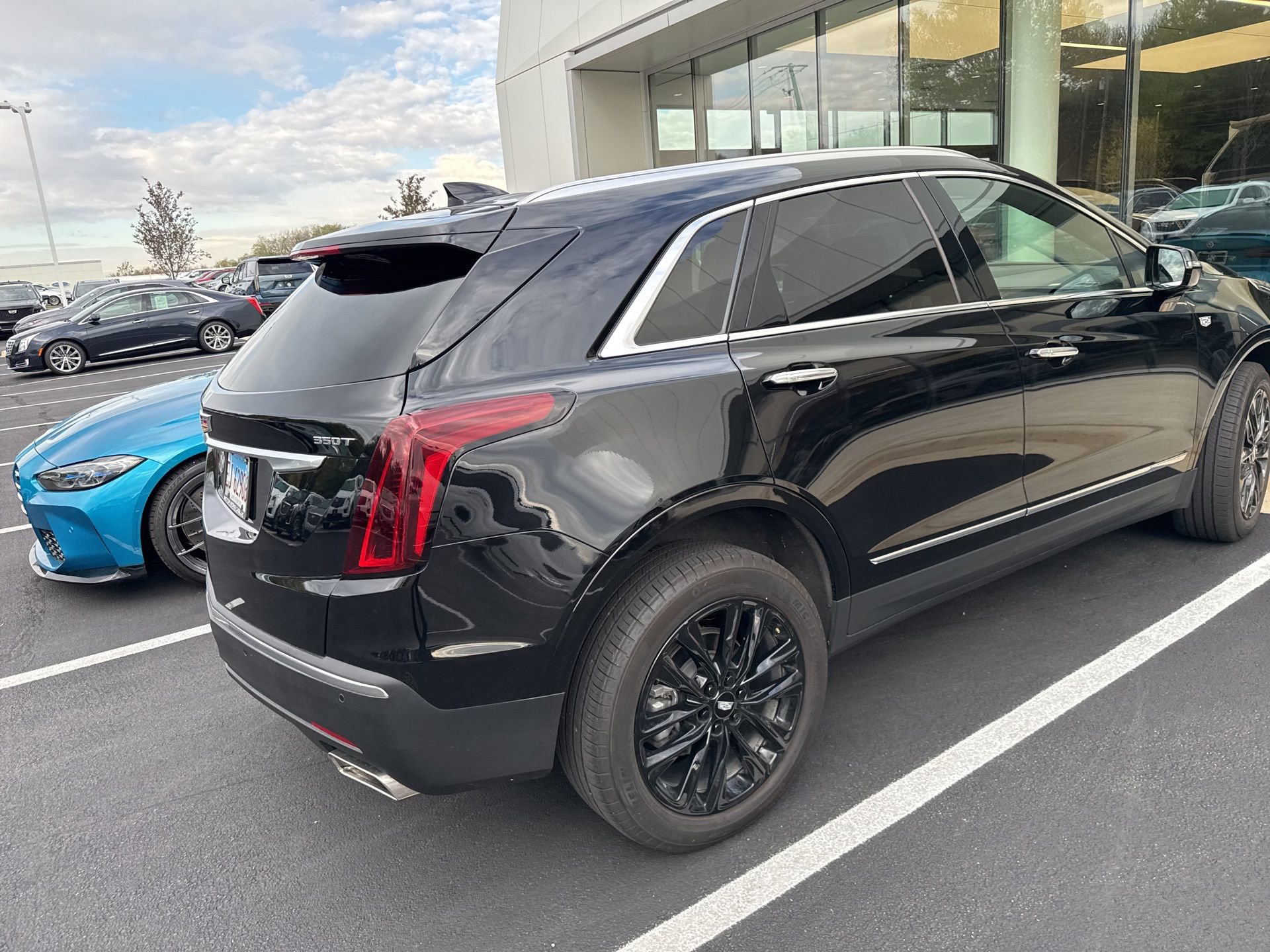2024 Cadillac XT5 Luxury photo 3