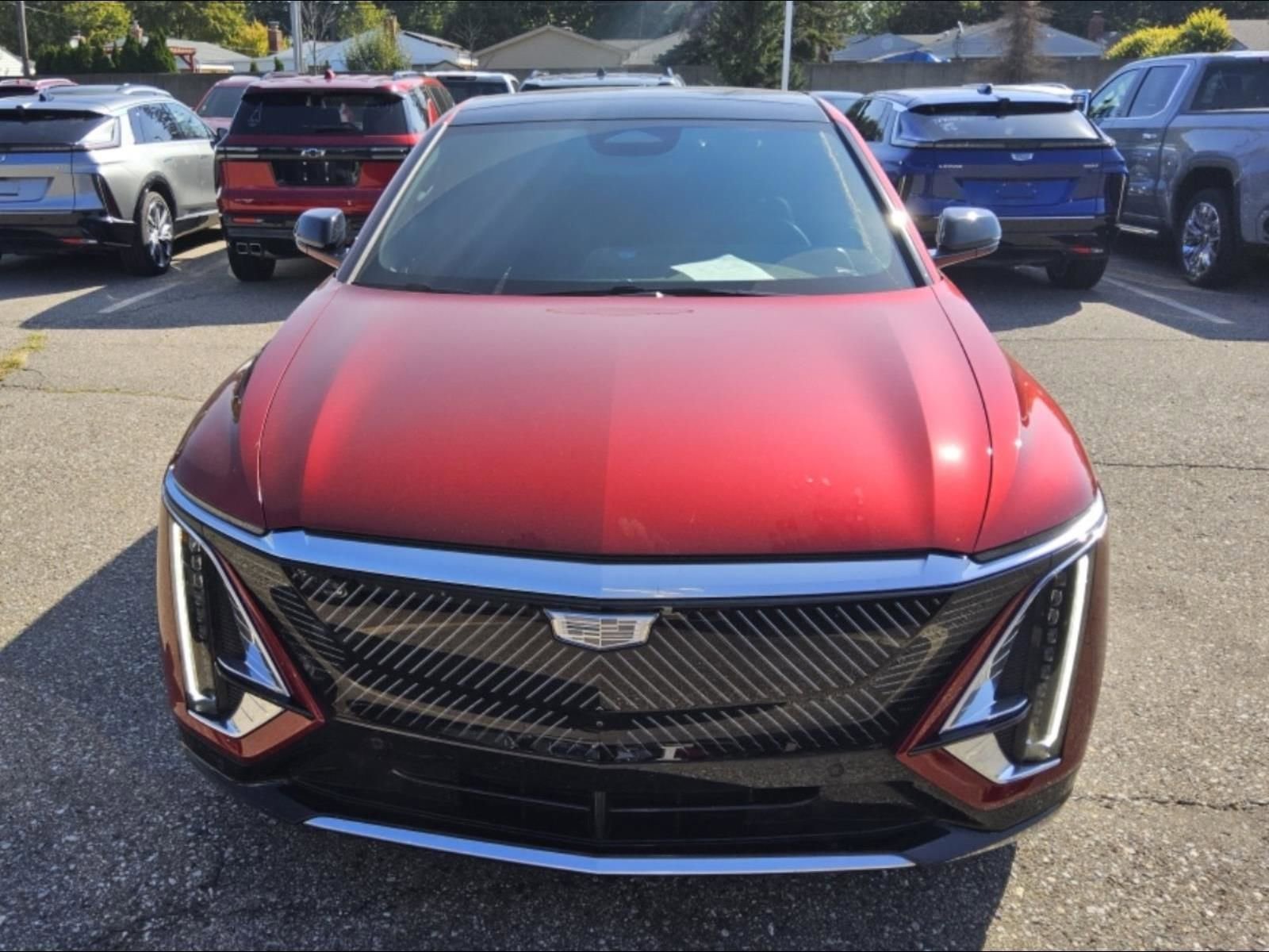 2024 Cadillac Lyriq Luxury photo 3