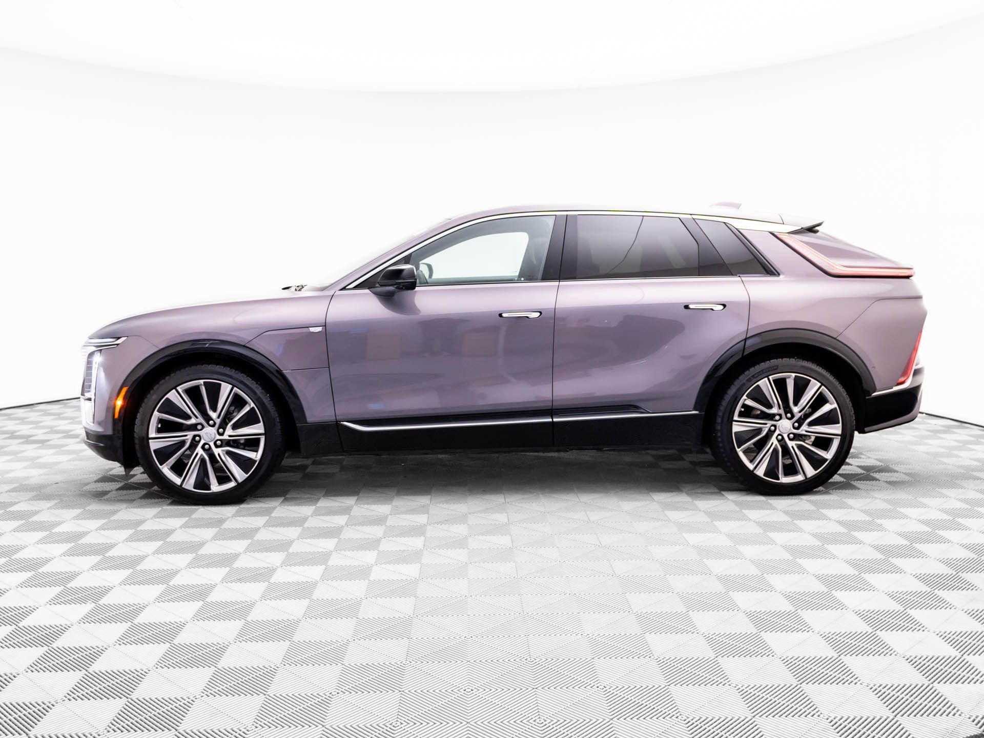 Certified 2025 Cadillac LYRIQ Luxury 3 with VIN 1GYKPTRL9SZ301961 for sale in Barrington, IL