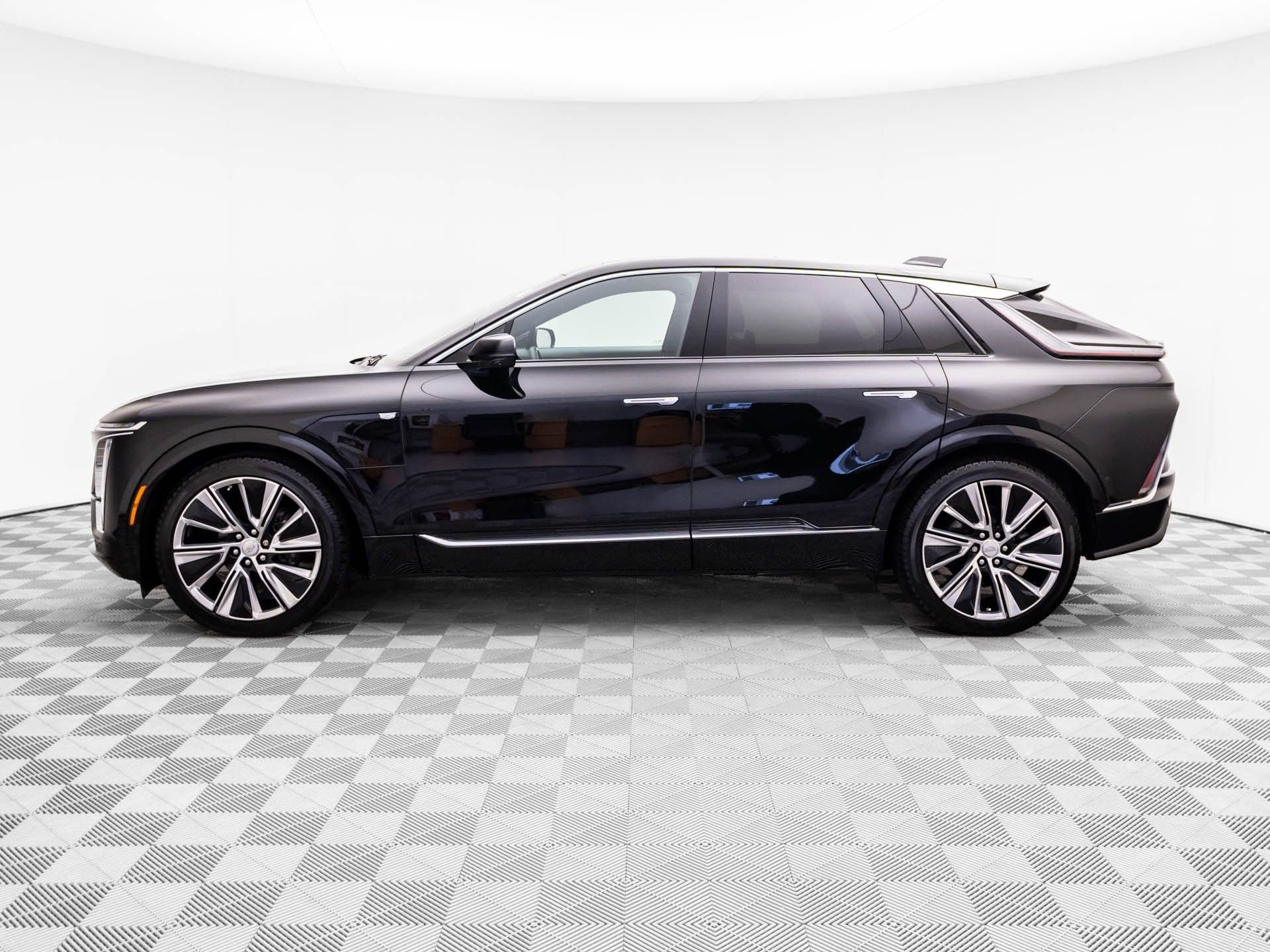 Certified 2025 Cadillac LYRIQ Luxury 3 with VIN 1GYKPTRL0SZ309673 for sale in Barrington, IL