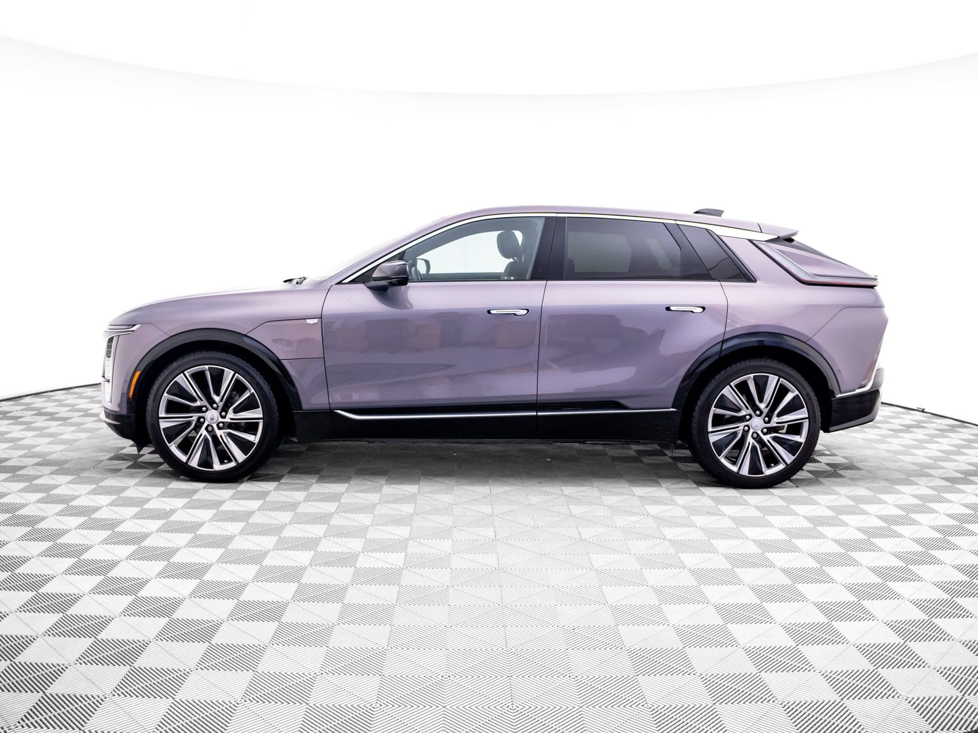 Certified 2025 Cadillac LYRIQ Luxury 3 with VIN 1GYKPTRL2SZ301588 for sale in Barrington, IL