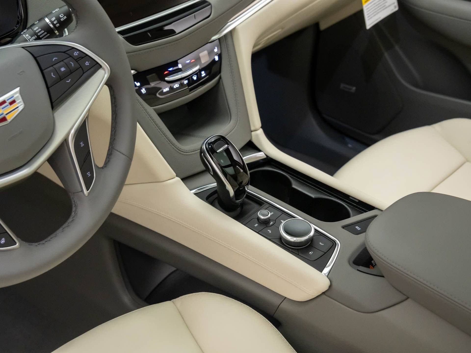 2026 Cadillac XT5 Premium Luxury - Photo 11