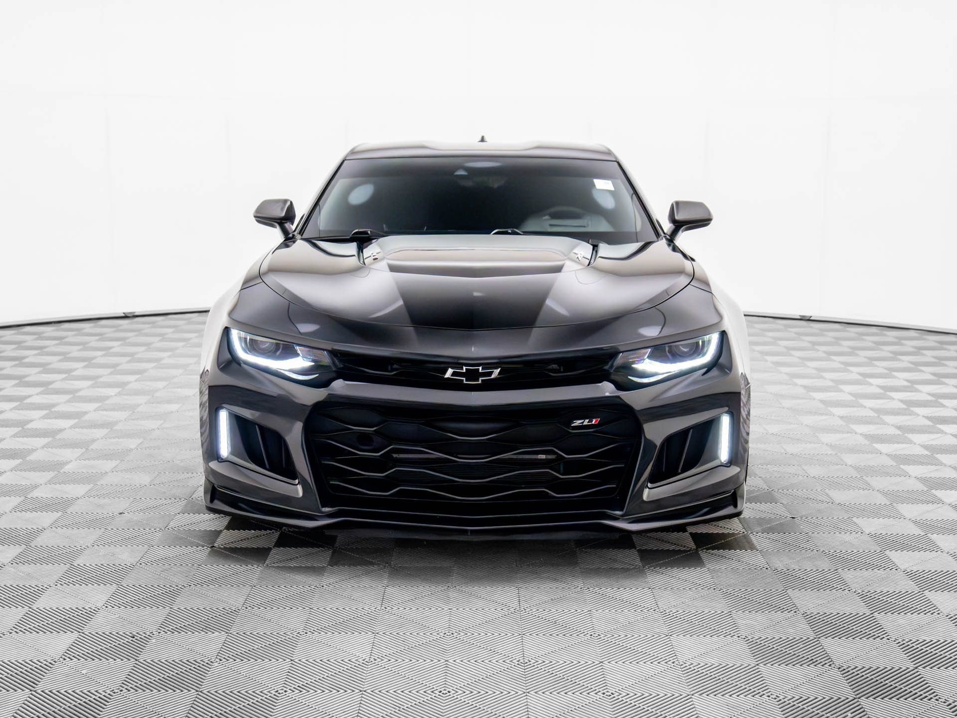Used 2022 Chevrolet Camaro ZL1 with VIN 1G1FK1R61N0101842 for sale in Barrington, IL