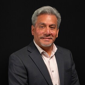Staff member Javier Degante from ID_833592de1d20