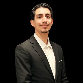 Staff member Alex Alva from ID_d3b5a1331b8d