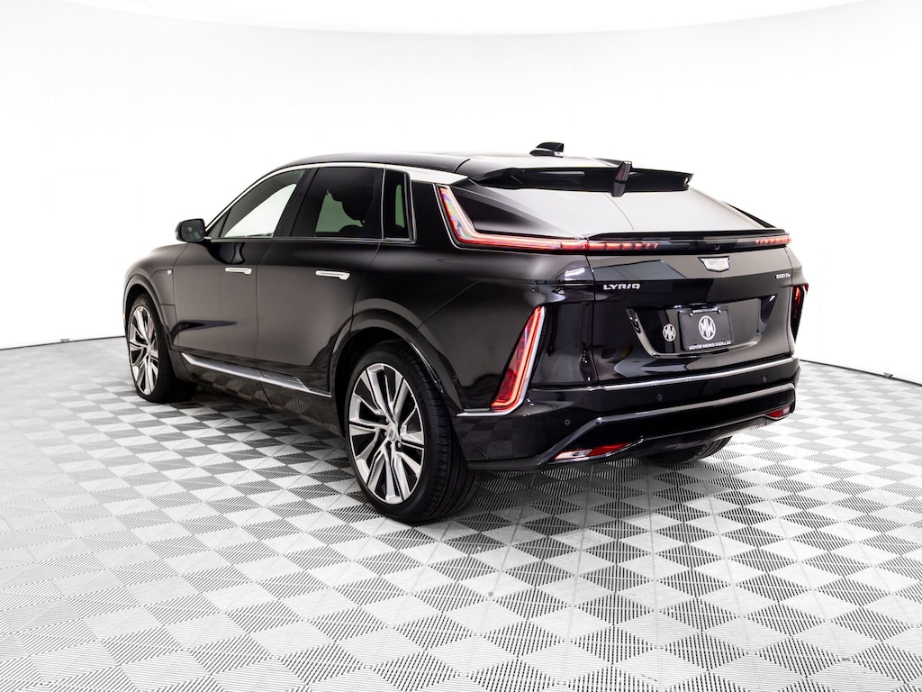 Used 2024 CADILLAC LYRIQ Luxury 3 SUV