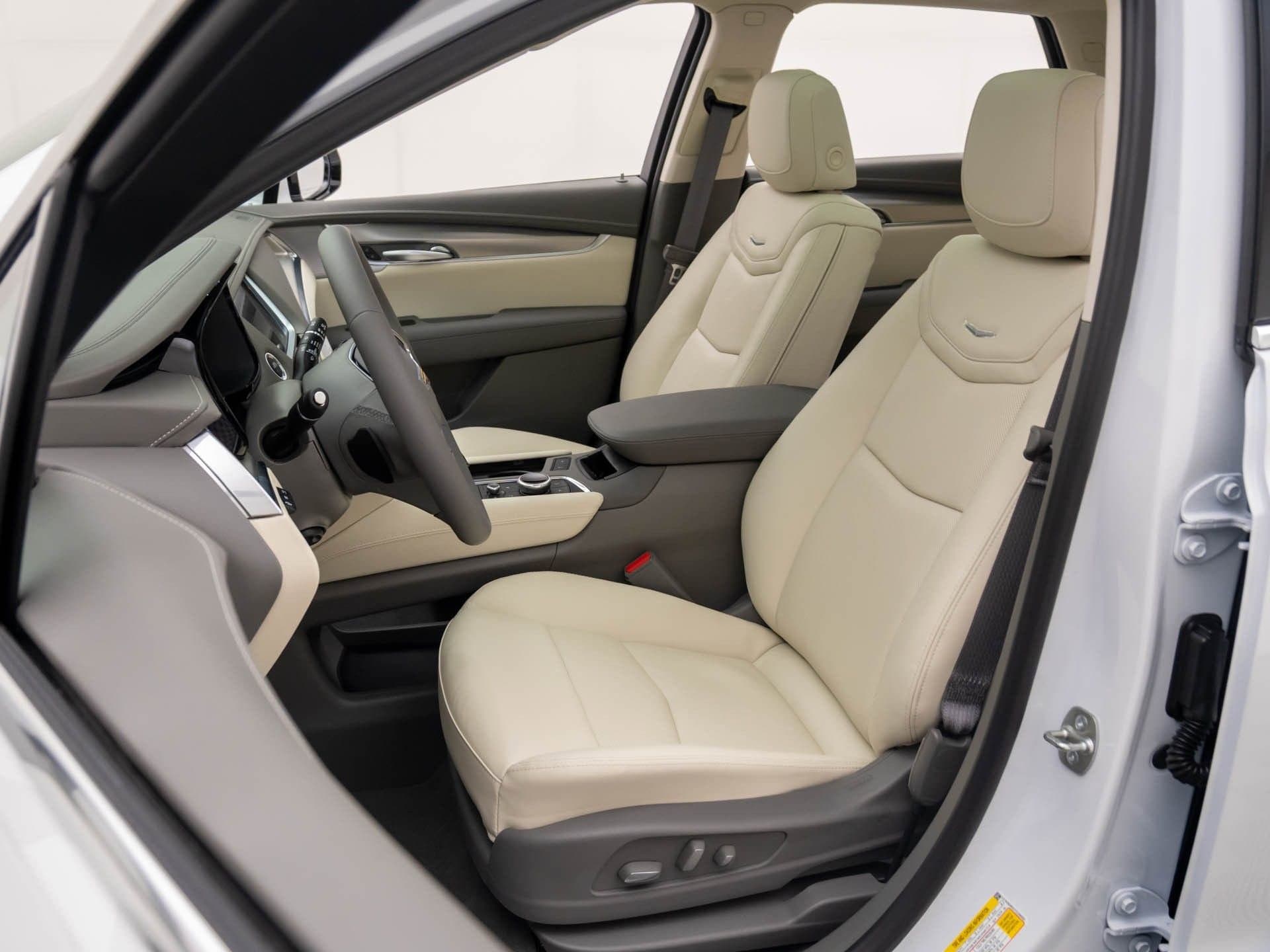 2026 Cadillac XT5 Premium Luxury - Photo 16