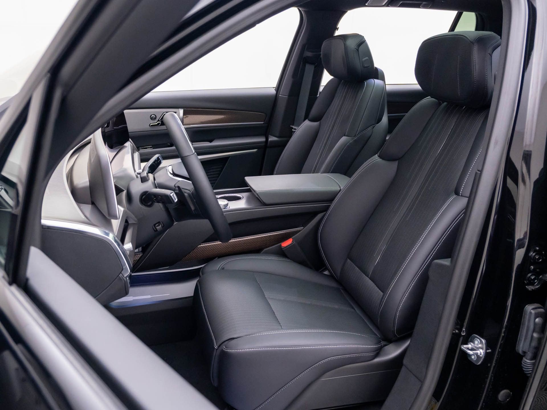 2026 Cadillac VISTIQ Sport - Photo 19