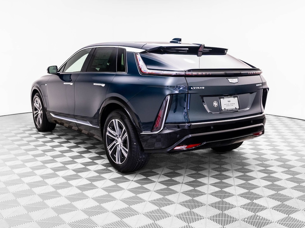 New 2026 CADILLAC LYRIQ Luxury SUV