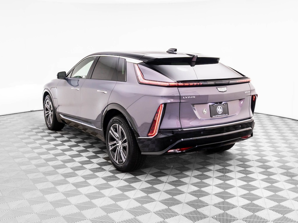 New 2026 CADILLAC LYRIQ Luxury SUV