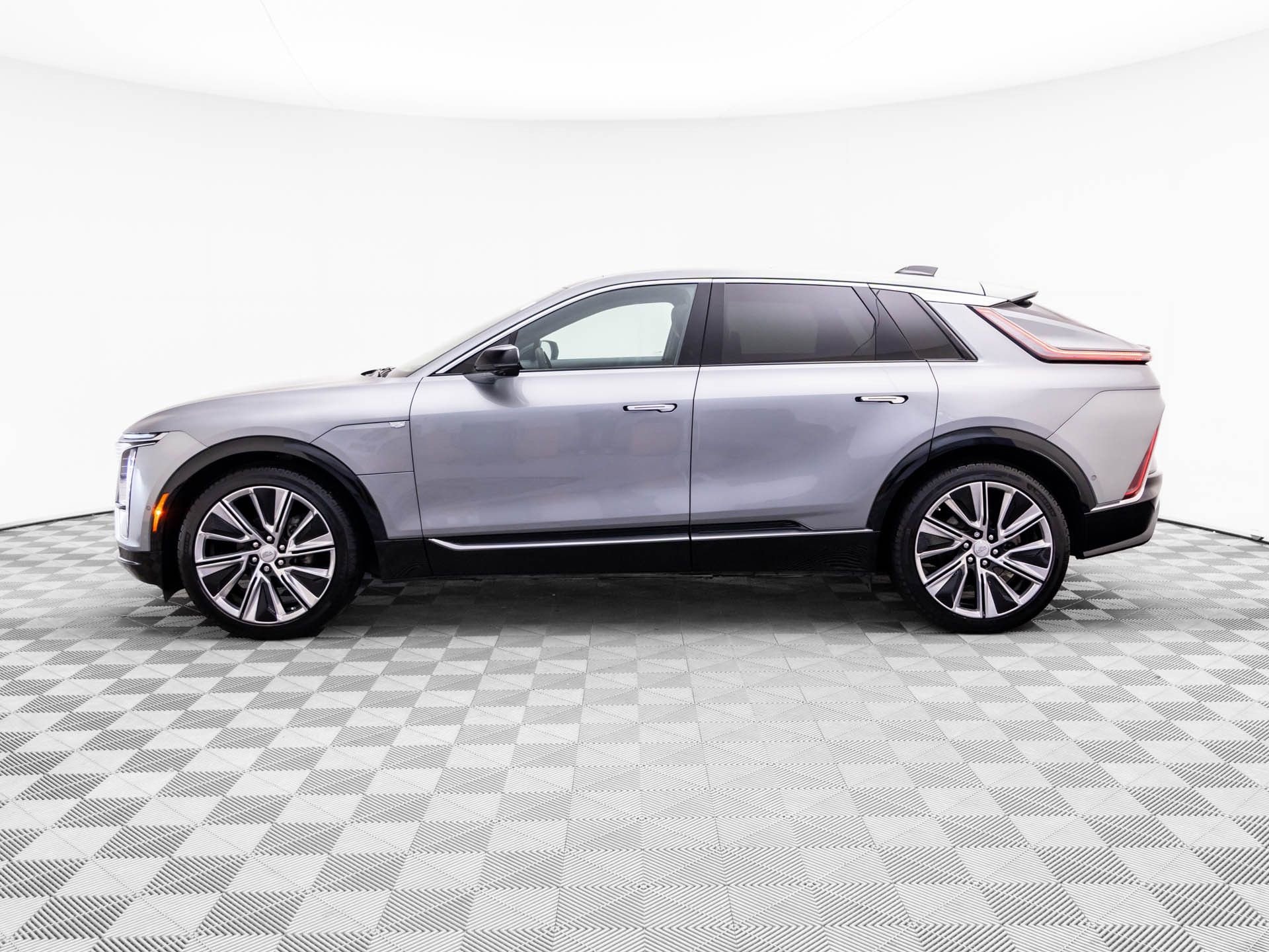 Certified 2025 Cadillac LYRIQ Luxury 3 with VIN 1GYKPTRL3SZ310297 for sale in Barrington, IL