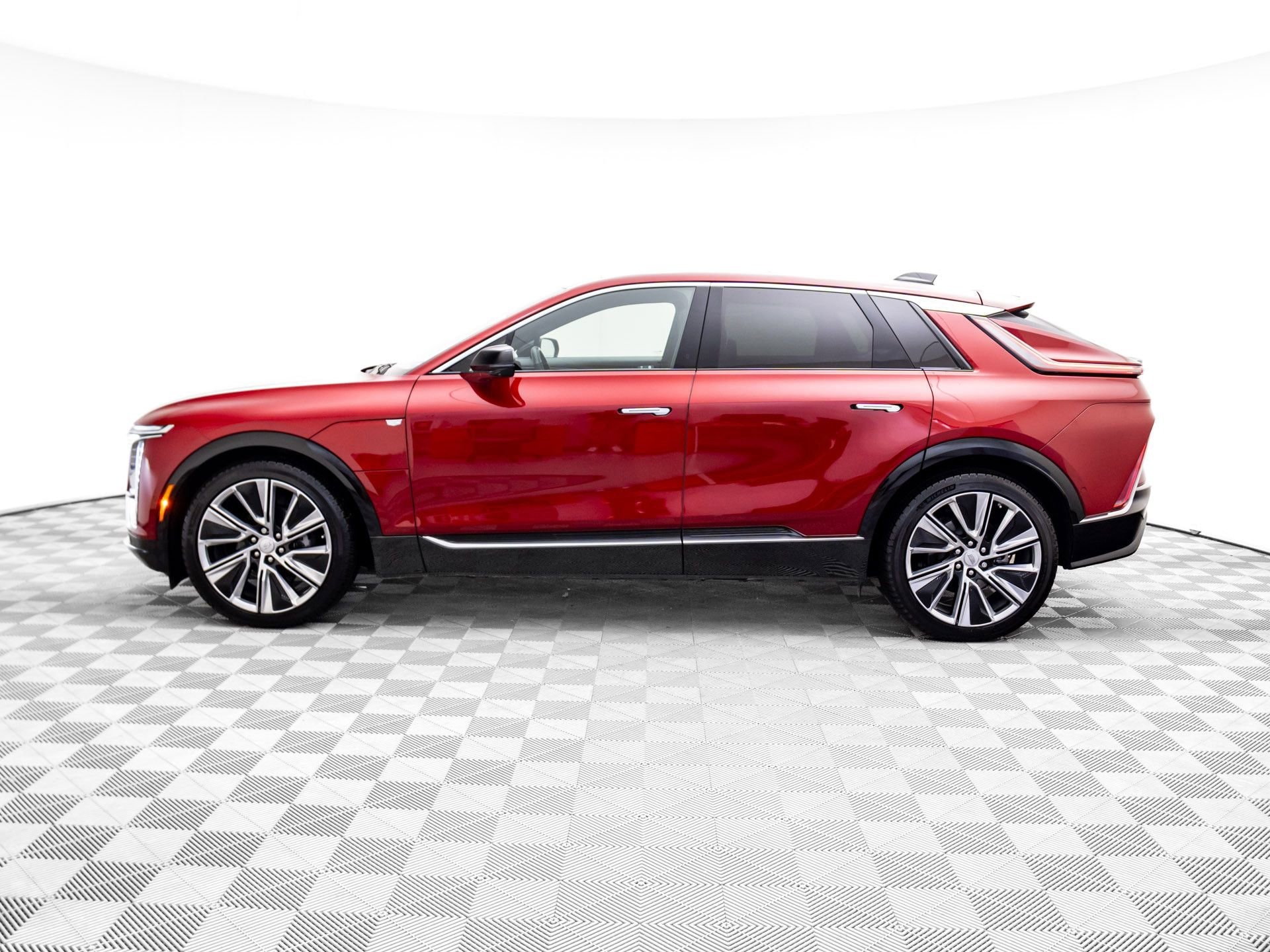 Certified 2025 Cadillac LYRIQ Luxury 3 with VIN 1GYKPTRL9SZ304522 for sale in Barrington, IL