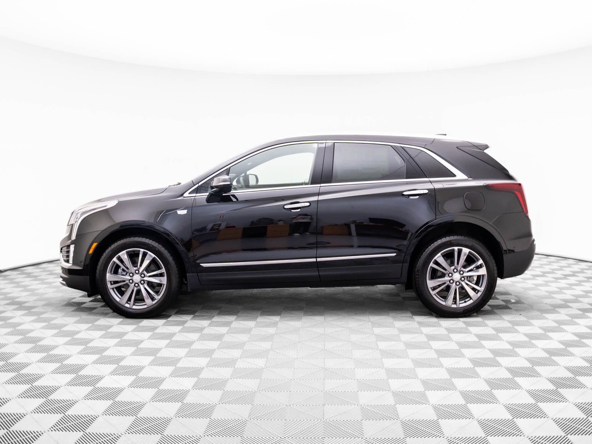 2025 Cadillac XT5 Premium Luxury photo 4